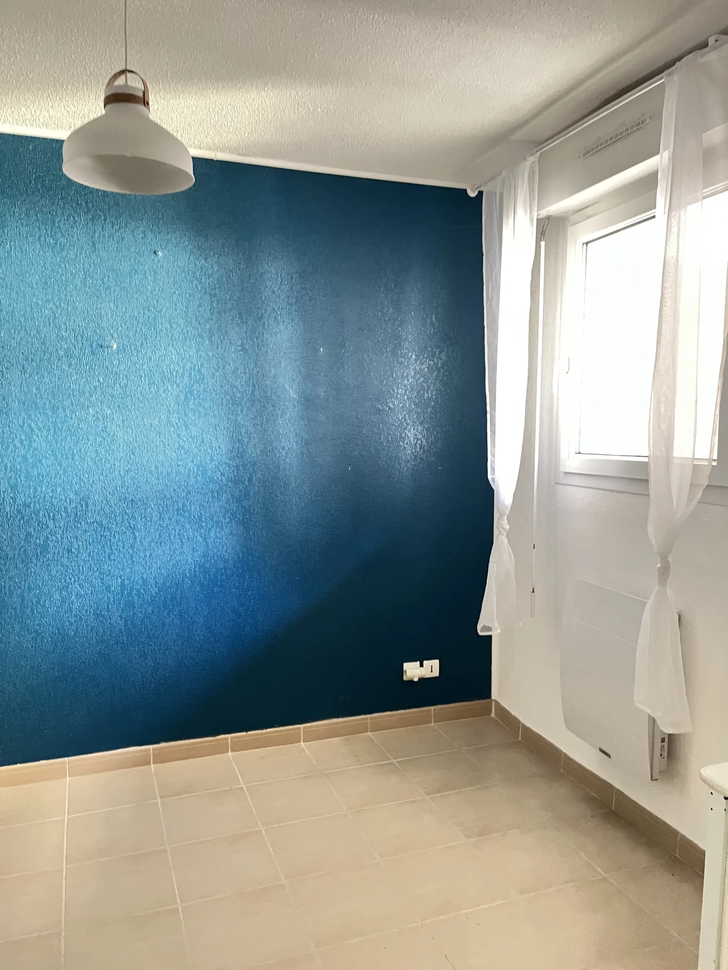 Appartement T3 rénové avec terrasse et parking à Saint-André-de-Sangonis 