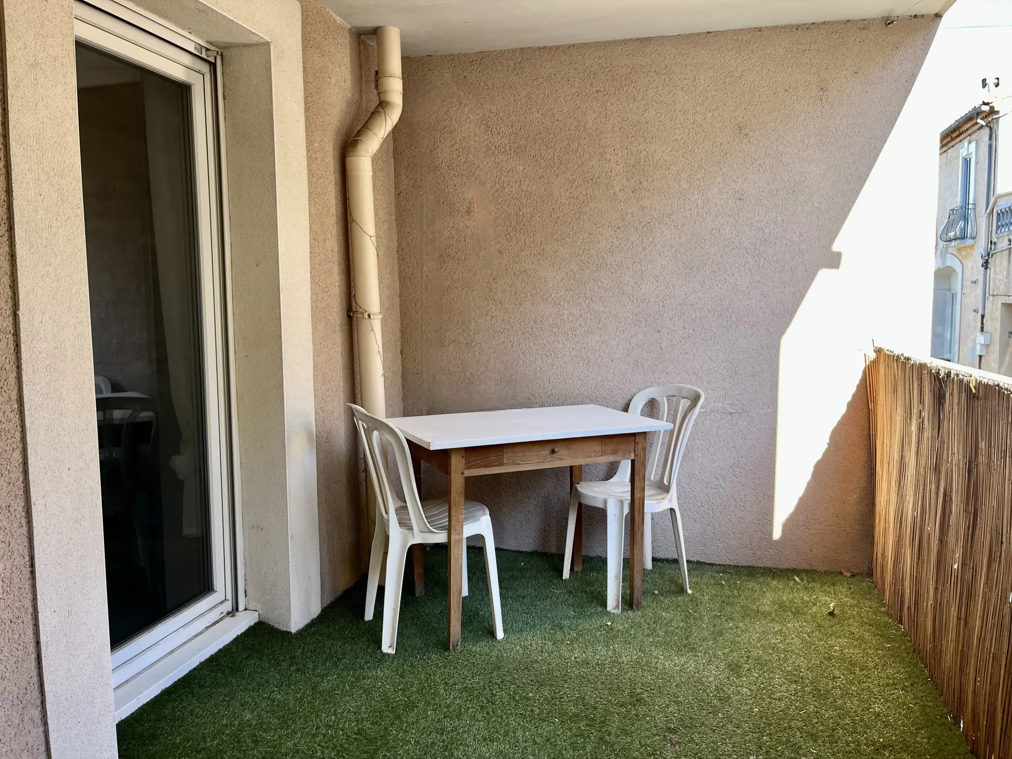 Appartement T3 rénové avec terrasse et parking à Saint-André-de-Sangonis 