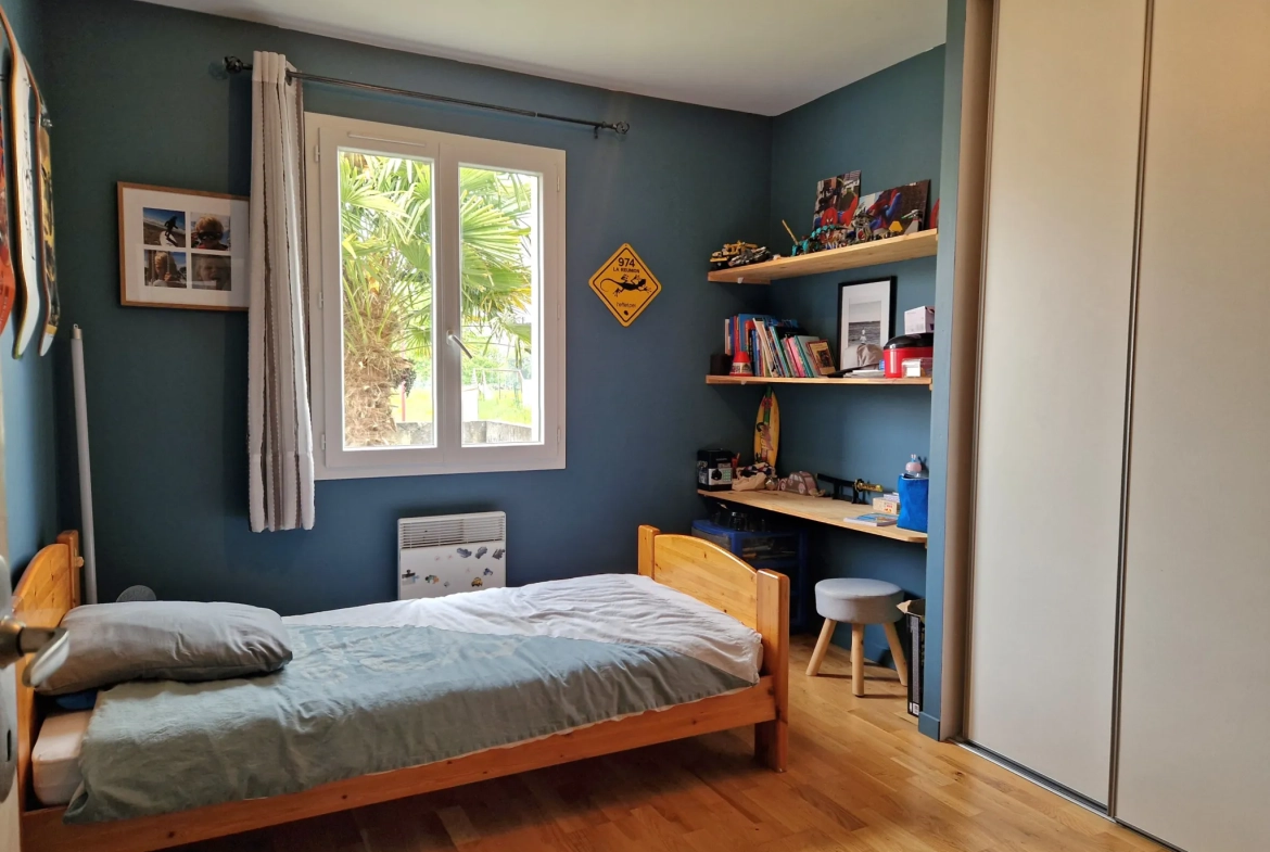 Charmante maison de plain-pied avec 3 chambres et bureau à Pont-l’Abbé-d’Arnoult 