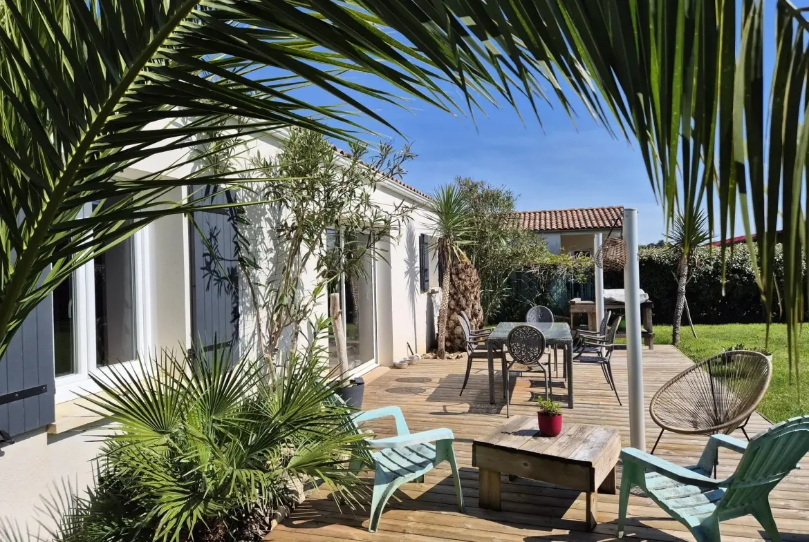 Charmante maison de plain-pied avec 3 chambres et bureau à Pont-l’Abbé-d’Arnoult 