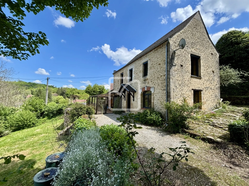 Charmante maison en pierre avec jardin spacieux à Grolejac proche Sarlat