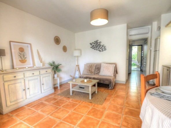 Charmant appartement T2 avec terrasse, piscine à La Ciotat – Investissement ou résidence 
