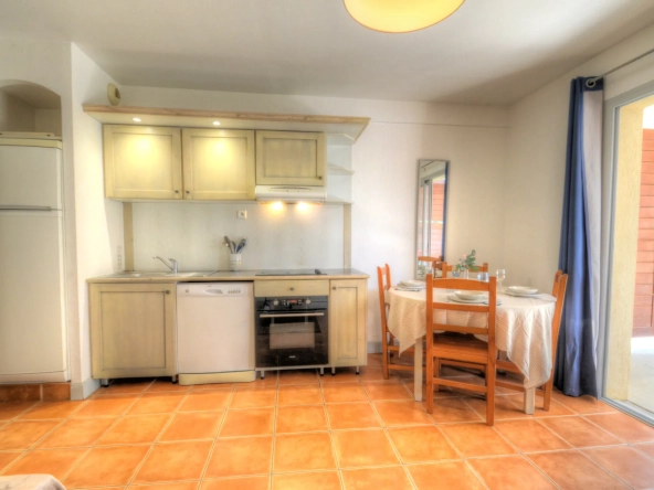 Charmant appartement T2 avec terrasse, piscine à La Ciotat – Investissement ou résidence 