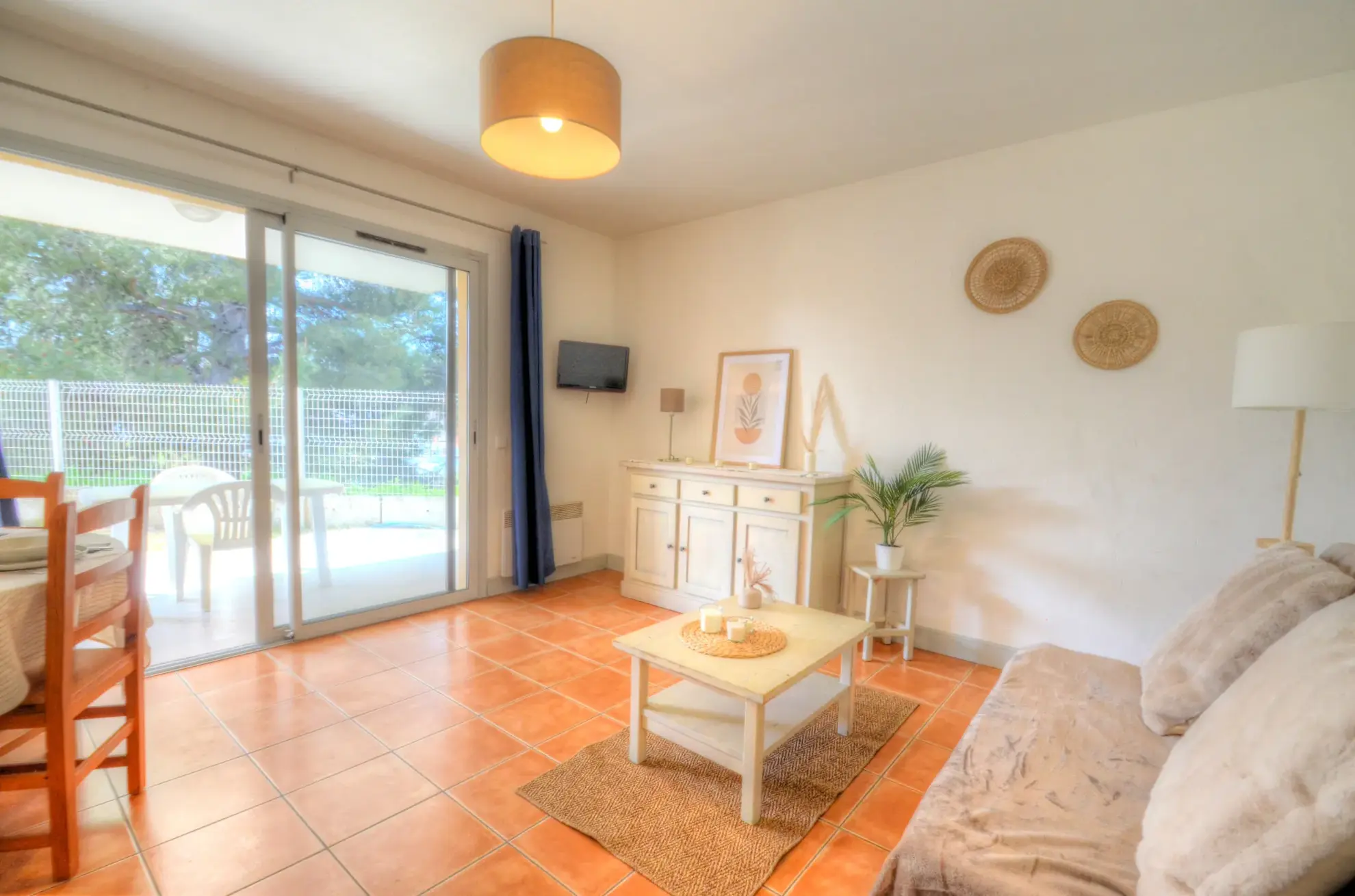 Charmant appartement T2 avec terrasse, piscine à La Ciotat – Investissement ou résidence 