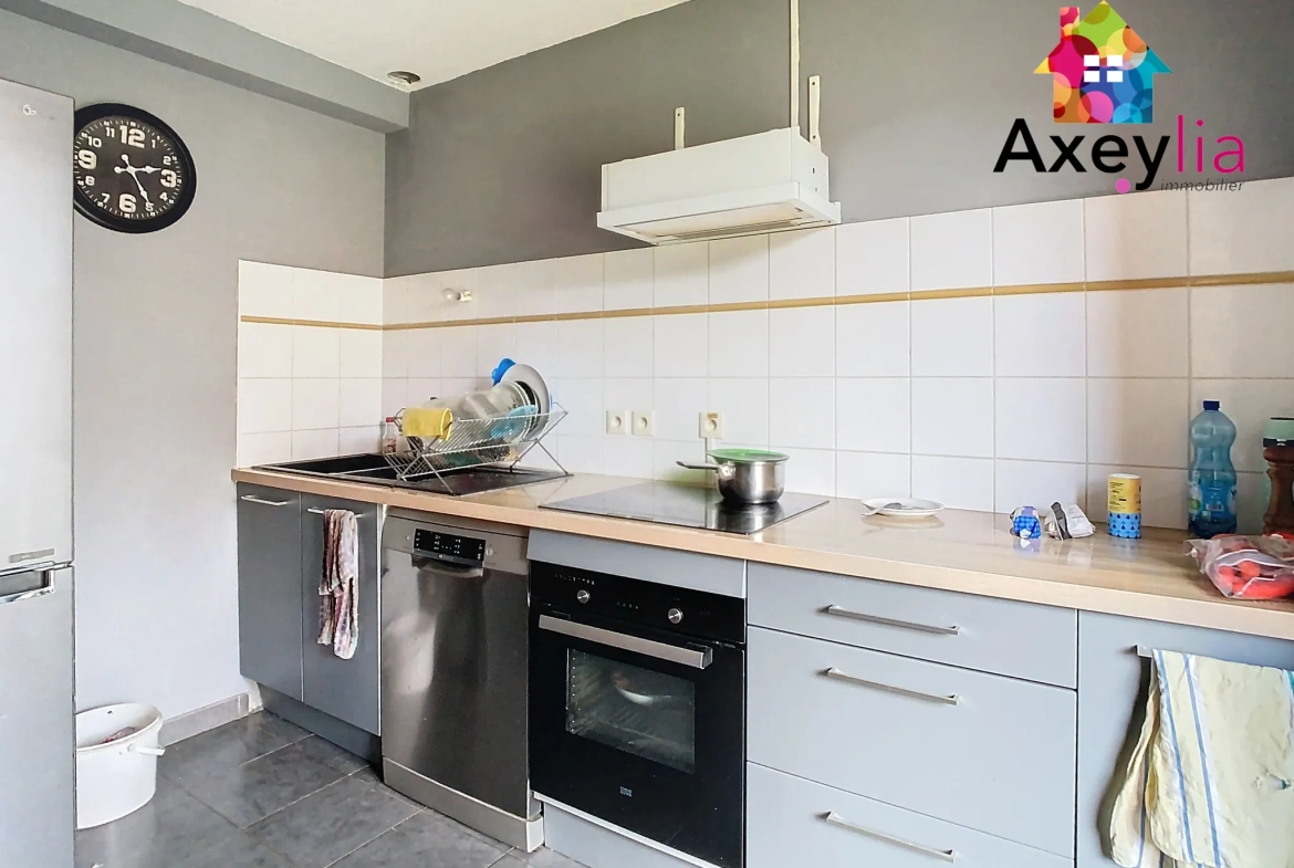 Maison récente à Riorges avec 3 chambres et garage - Terrain 346 m² 