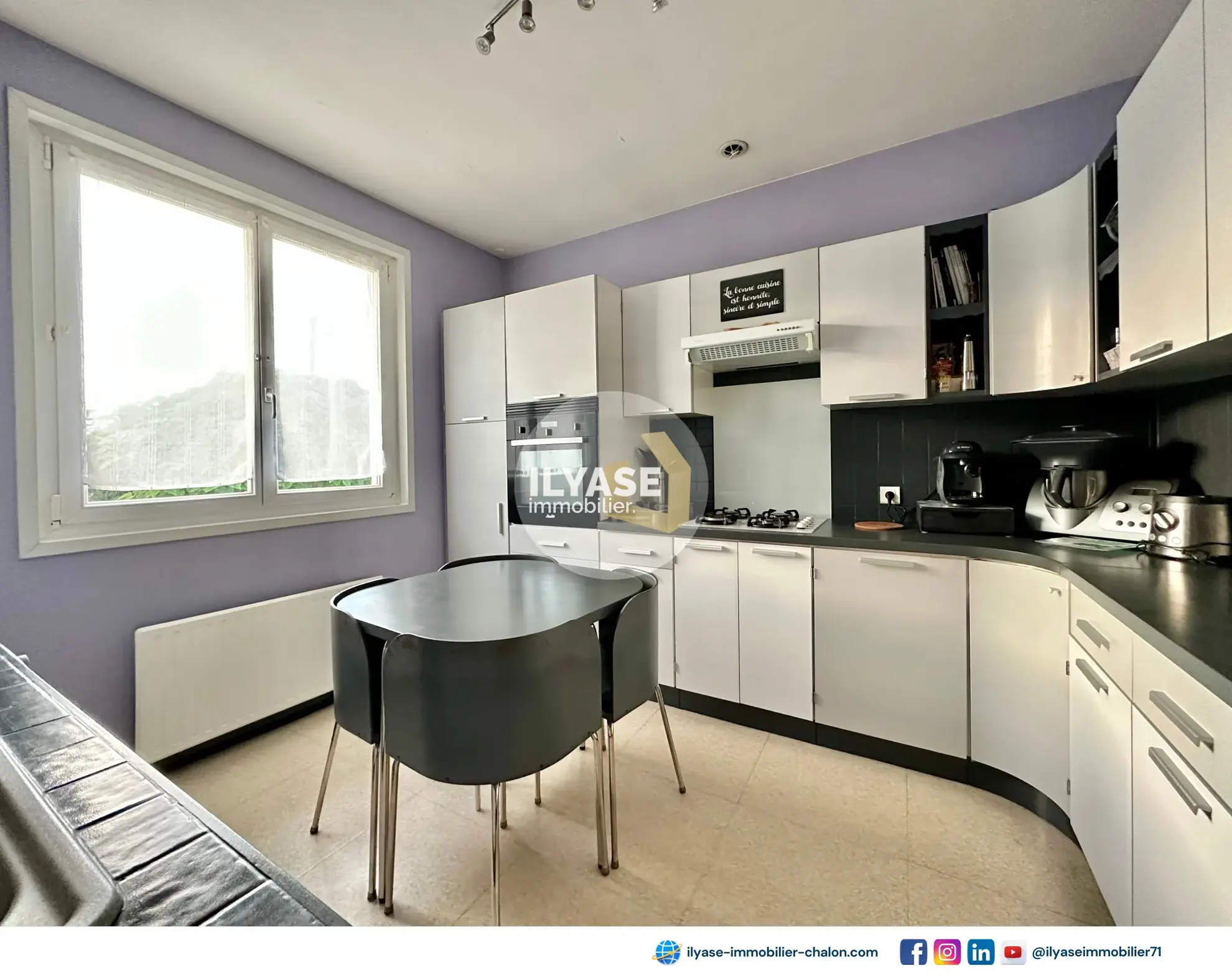 Maison 121 m² avec piscine et 4 chambres à Saint-Rémy - Cadre calme et pratique 