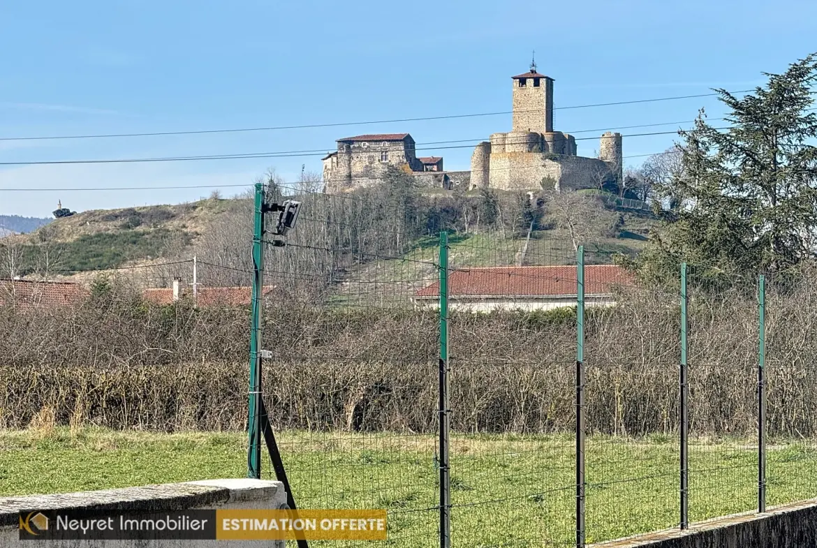 Maison rénovée de 120m² à Montverdun avec jardin clos et garage 