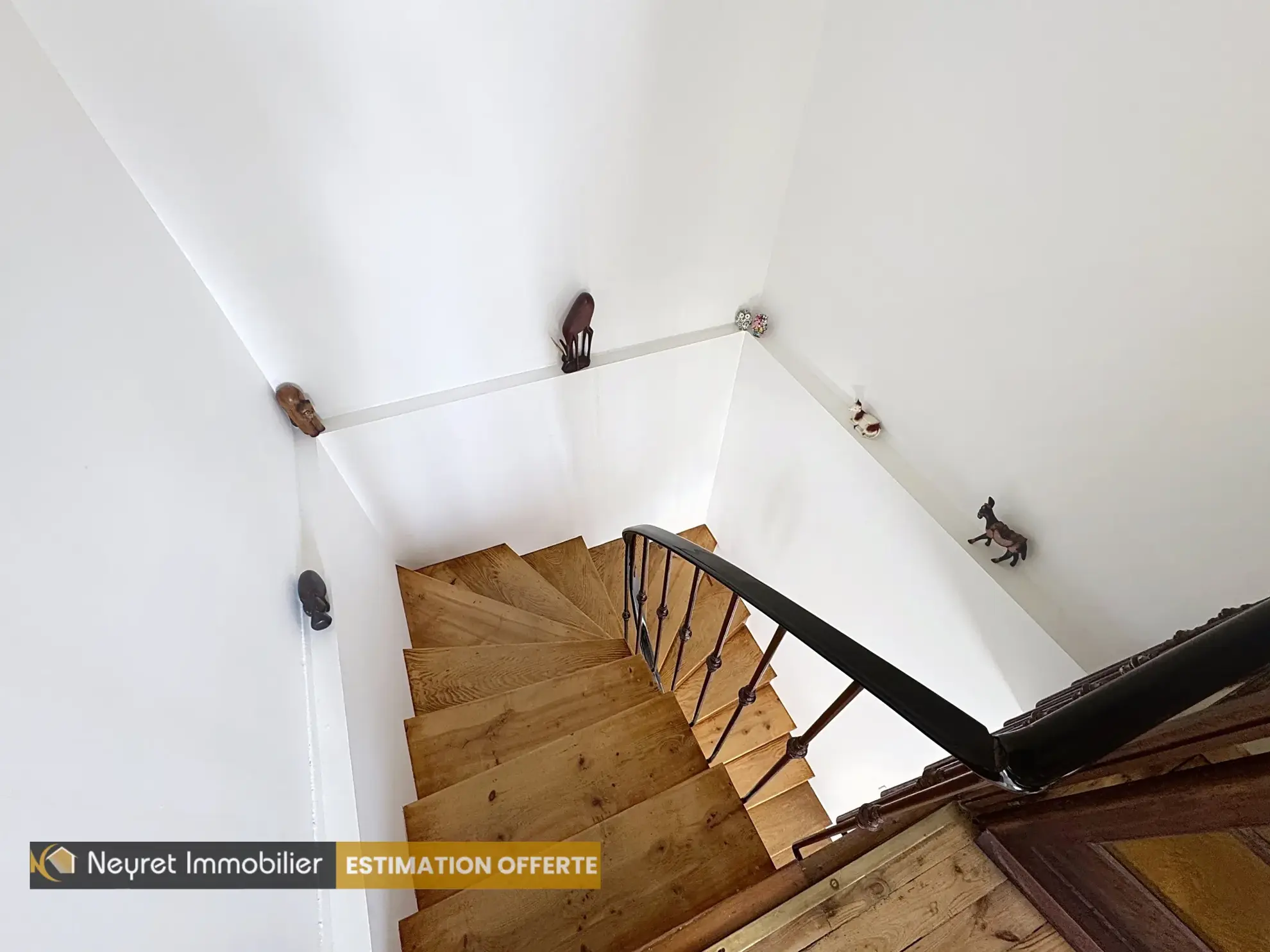 Maison rénovée de 120m² à Montverdun avec jardin clos et garage 
