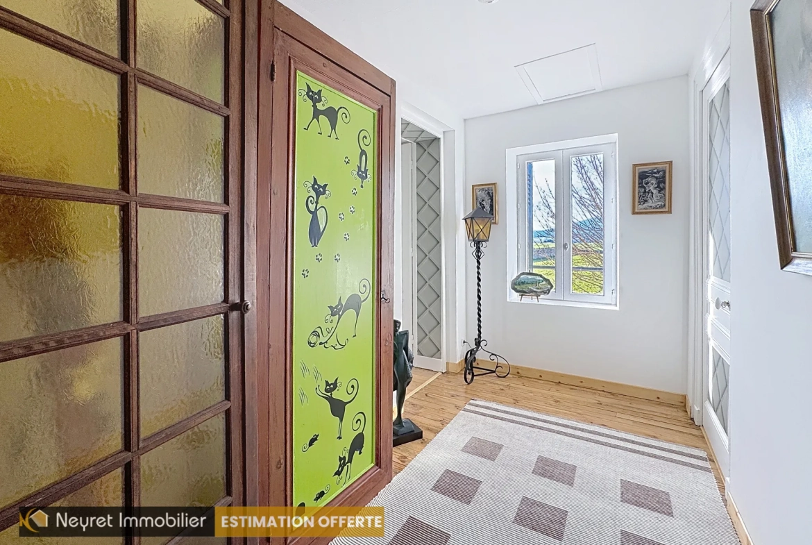 Maison rénovée de 120m² à Montverdun avec jardin clos et garage 
