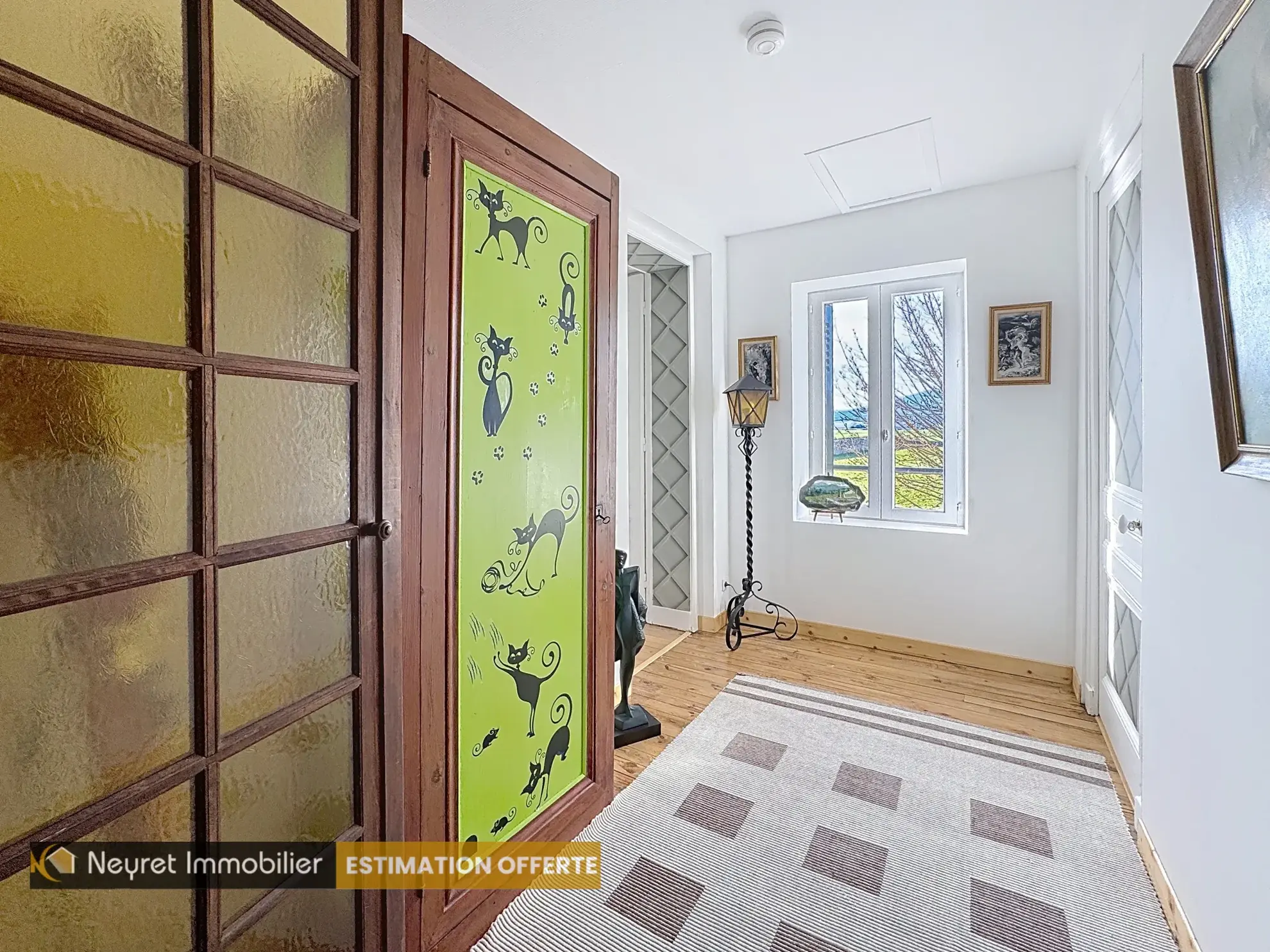 Maison rénovée de 120m² à Montverdun avec jardin clos et garage 