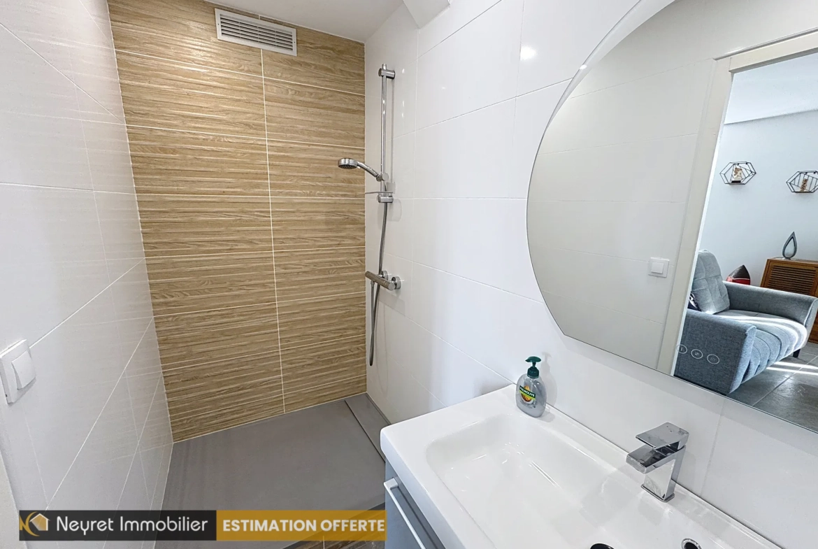 Maison rénovée de 120m² à Montverdun avec jardin clos et garage 