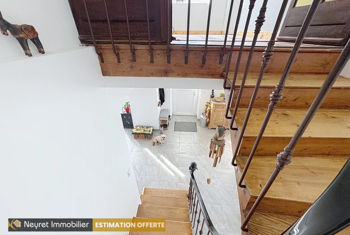Maison rénovée de 120m² à Montverdun avec jardin clos et garage 