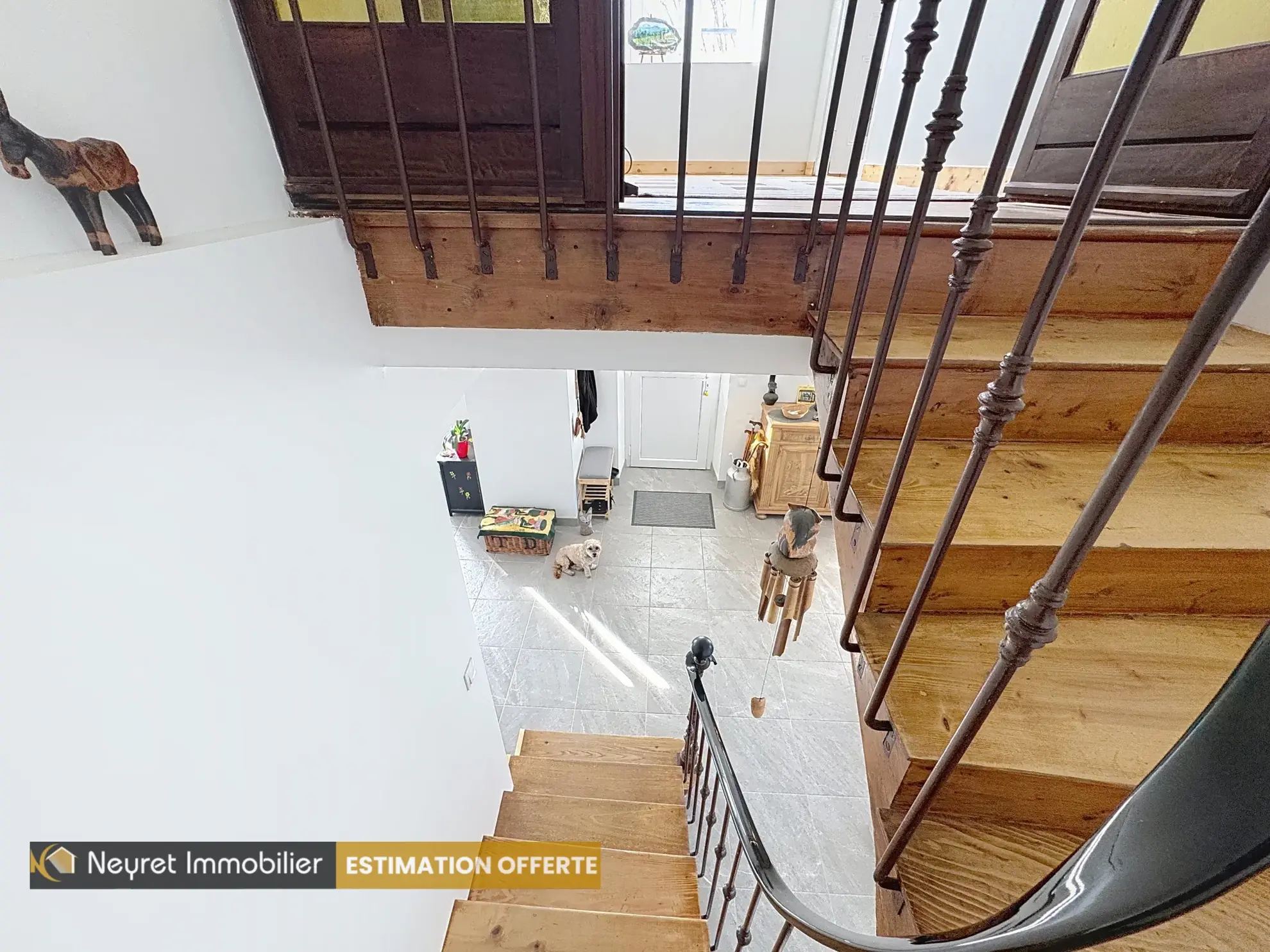 Maison rénovée de 120m² à Montverdun avec jardin clos et garage 