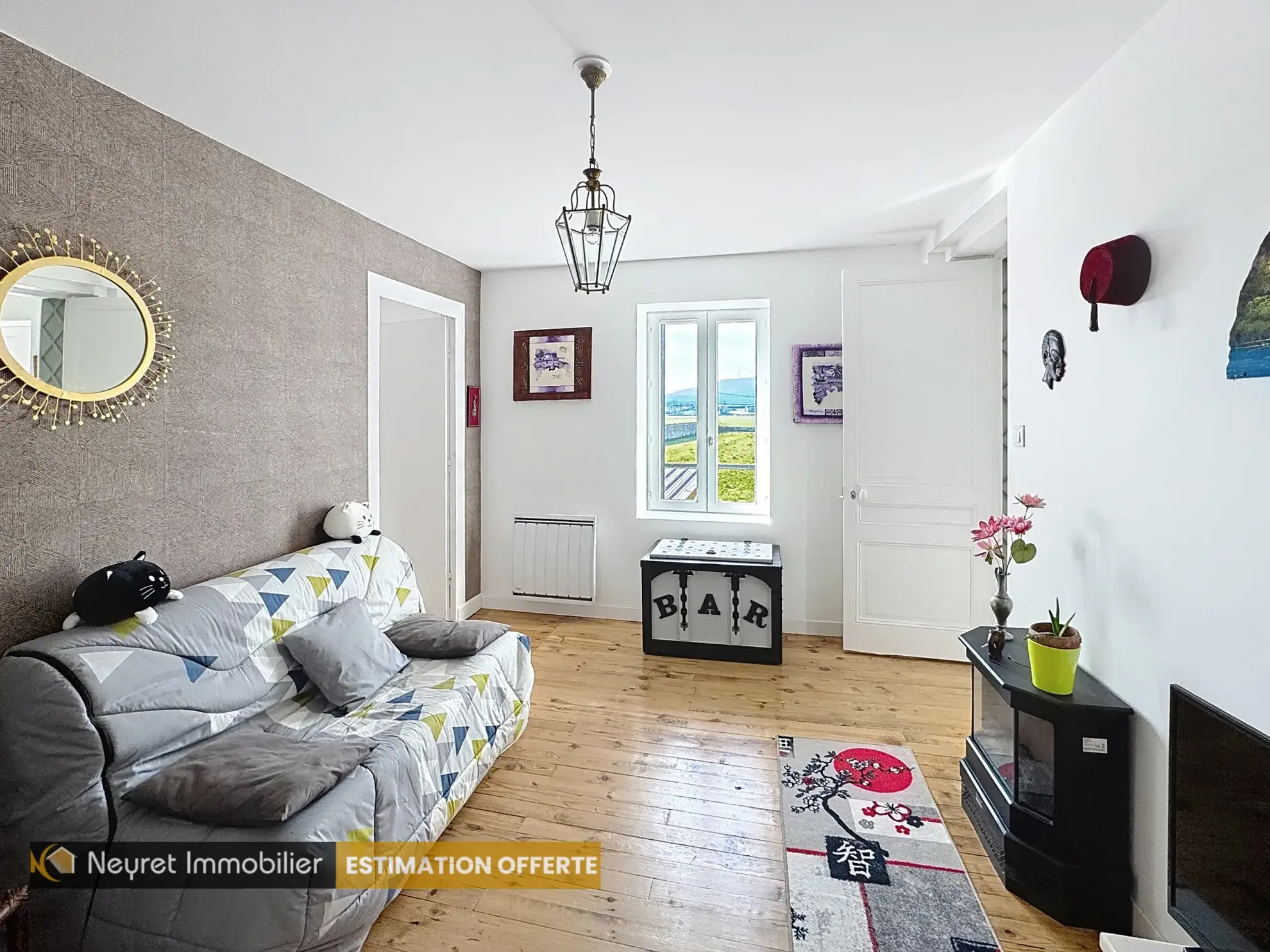 Maison rénovée de 120m² à Montverdun avec jardin clos et garage 