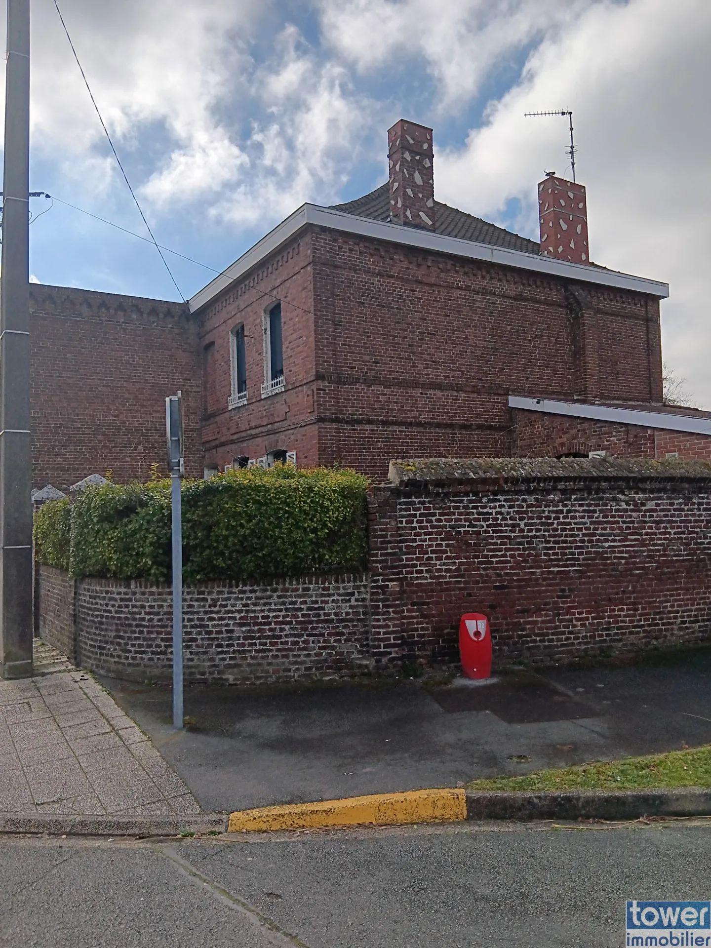 Maison 120 m² avec 3 chambres à Nœux-les-Mines, proche commodités 