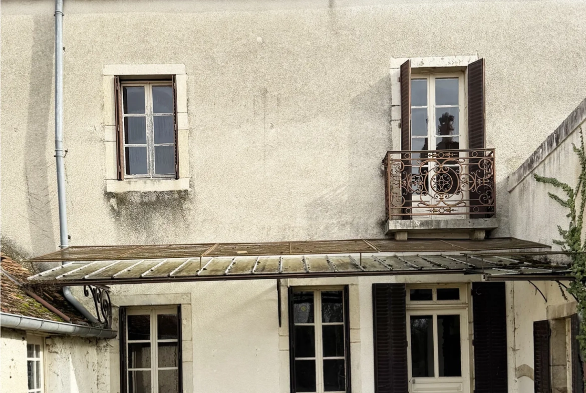 Maison ancienne à rénover à Beire-le-Châtel, proche Dijon - Opportunité unique 