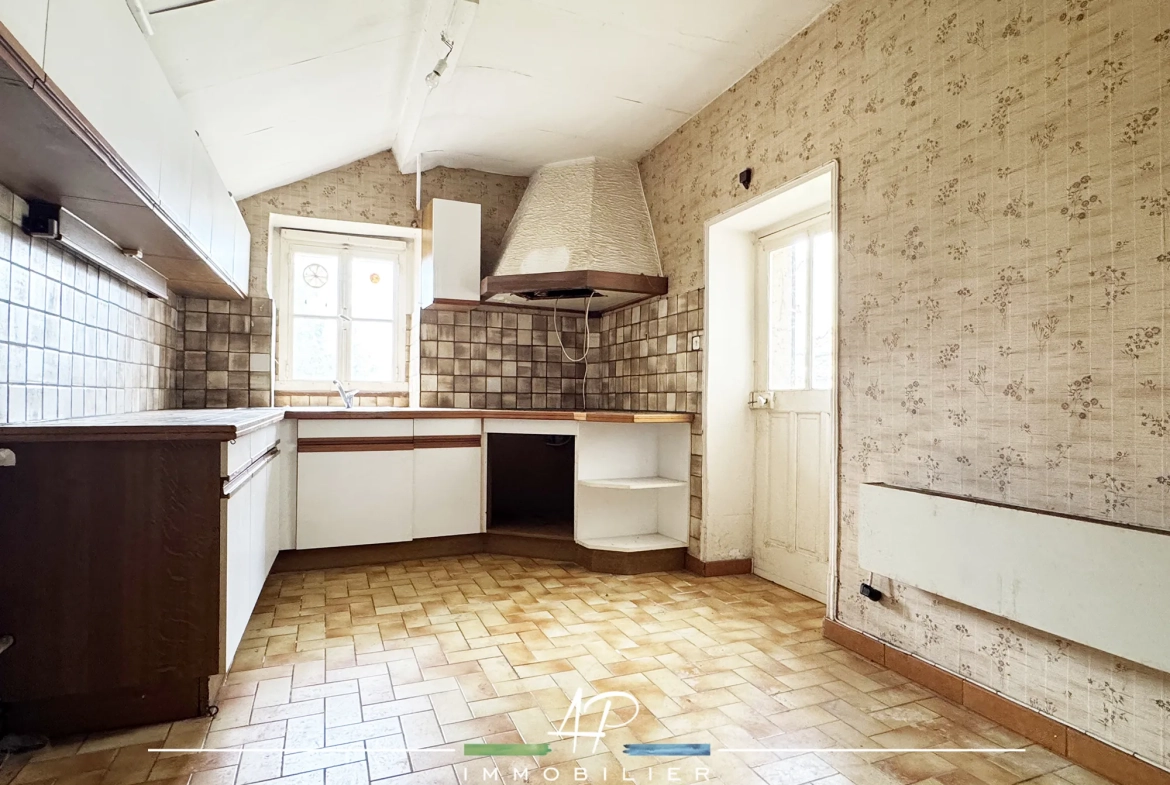 Maison ancienne à rénover à Beire-le-Châtel, proche Dijon - Opportunité unique 