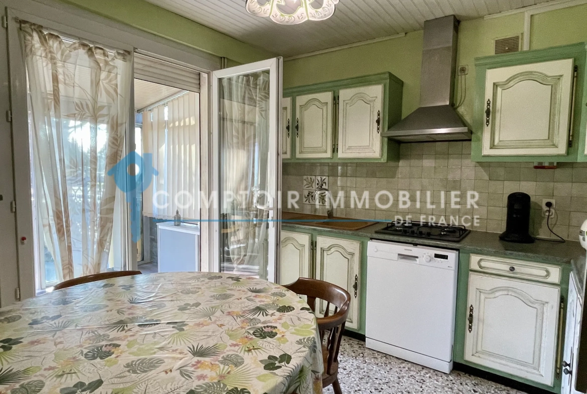 Maison de plain-pied à Vauvert avec terrasse et potentiel d'agrandissement 