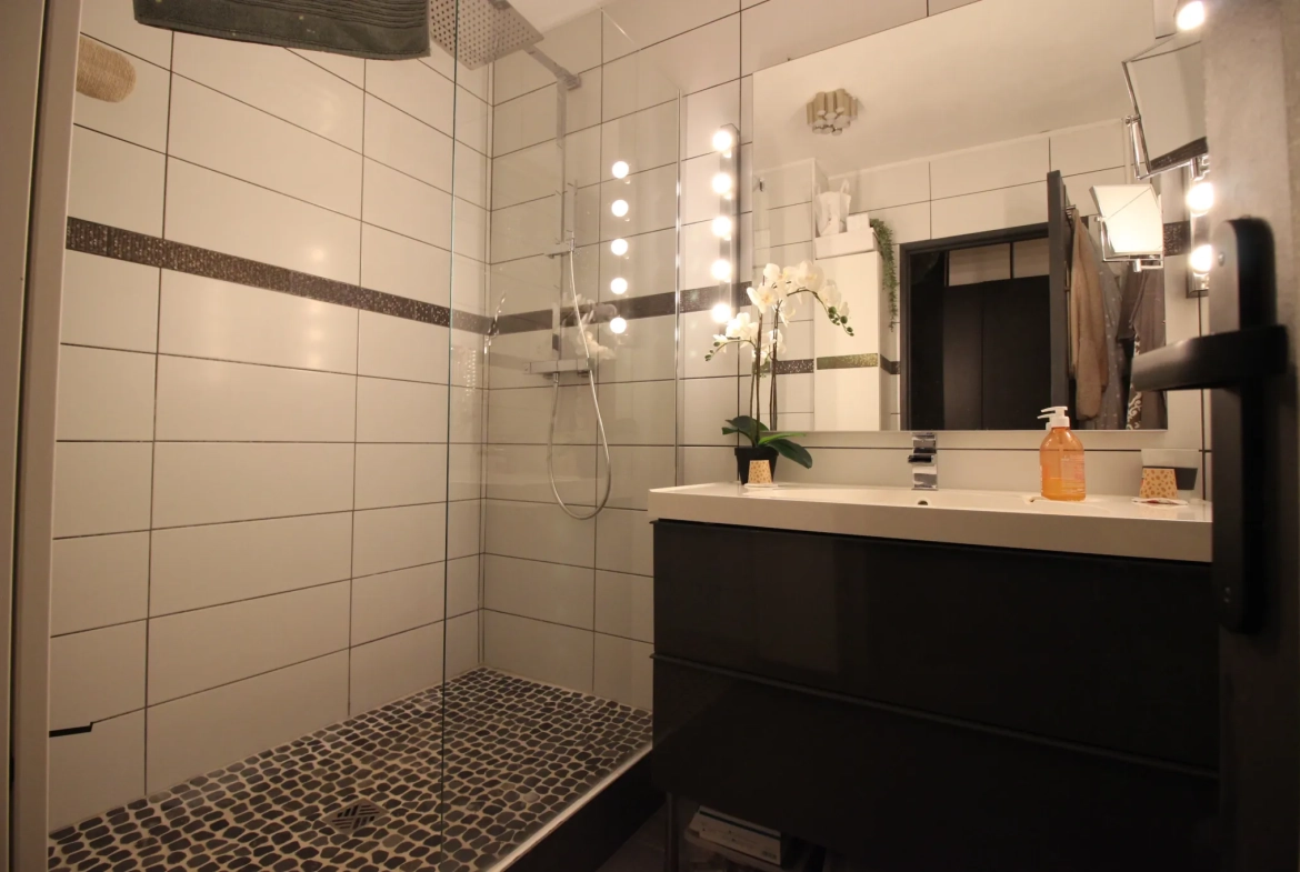 Bel appartement 3 pièces avec vue sur parc à Montpellier 