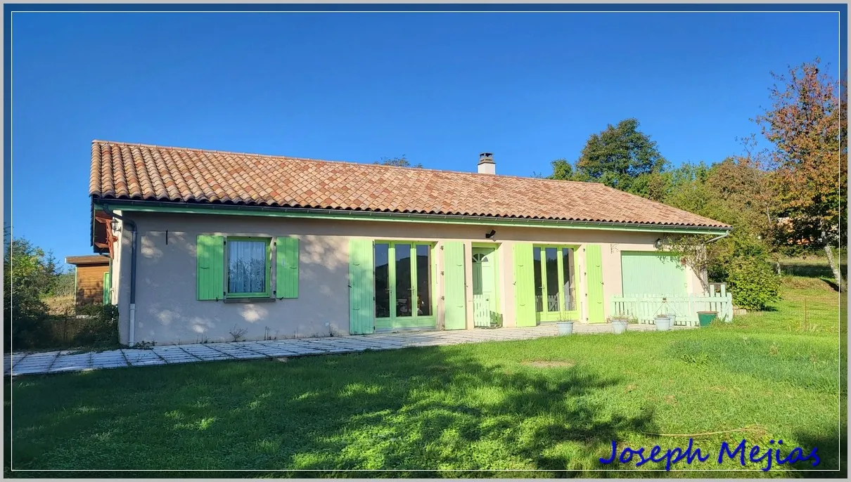 Maison de plain-pied à vendre à Saint Apollinaire de Rias, 2 chambres, terrain de 2000 m² 