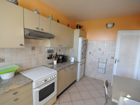 Maison individuelle de plain-pied à Richebourg avec jardin et garage 