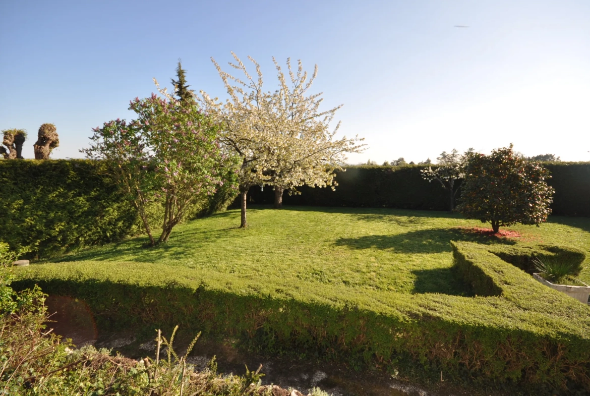 Maison individuelle de plain-pied à Richebourg avec jardin et garage 
