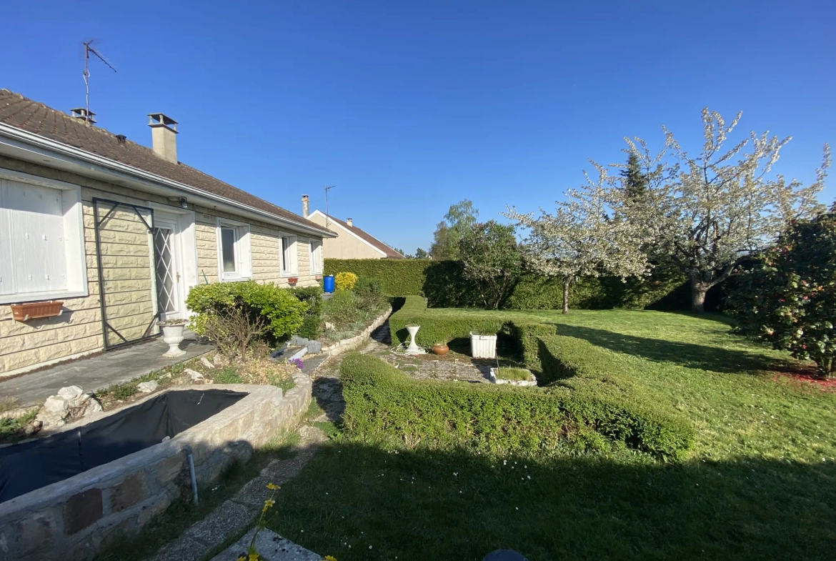 Maison individuelle de plain-pied à Richebourg avec jardin et garage 