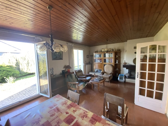 Maison individuelle de plain-pied à Richebourg avec jardin et garage 
