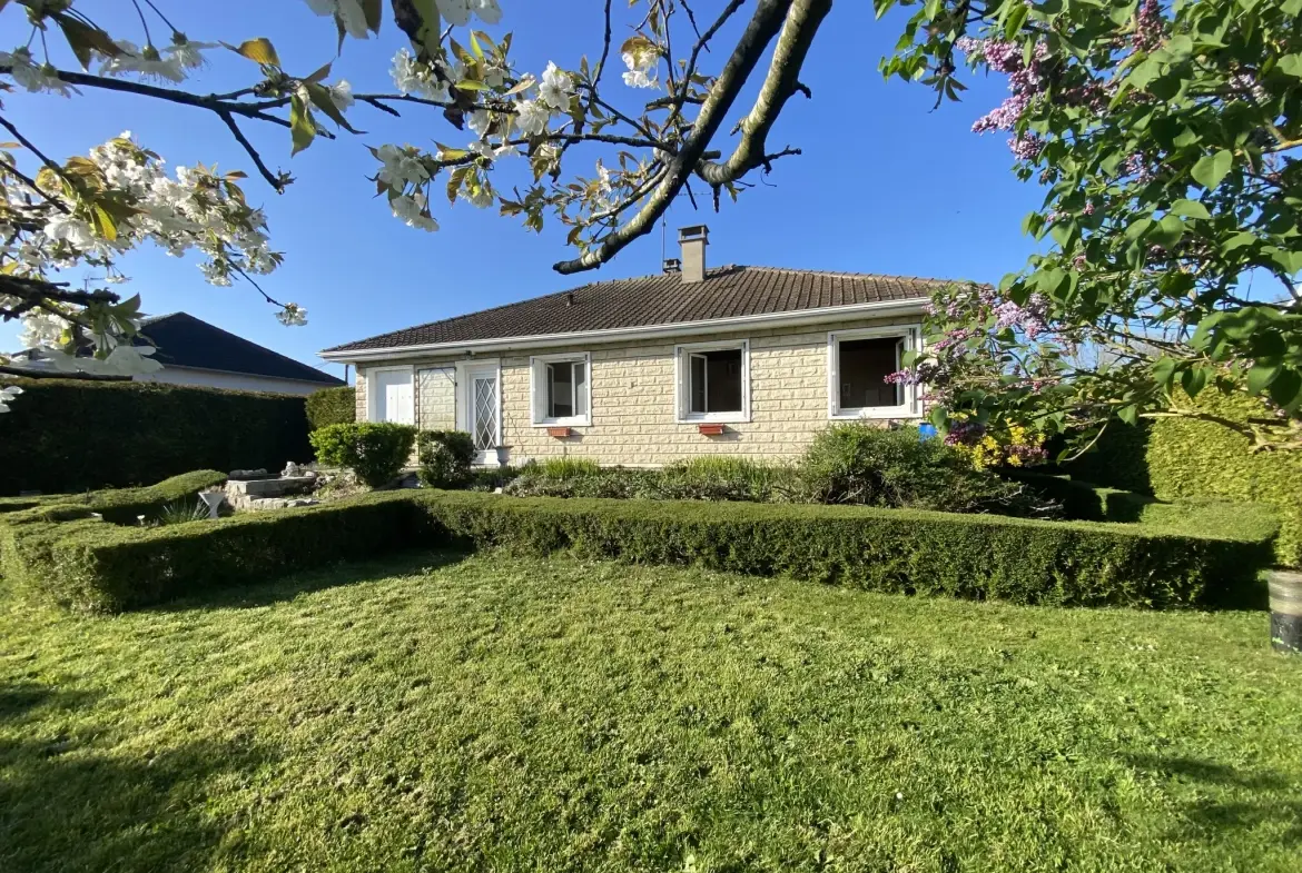 Maison individuelle de plain-pied à Richebourg avec jardin et garage 