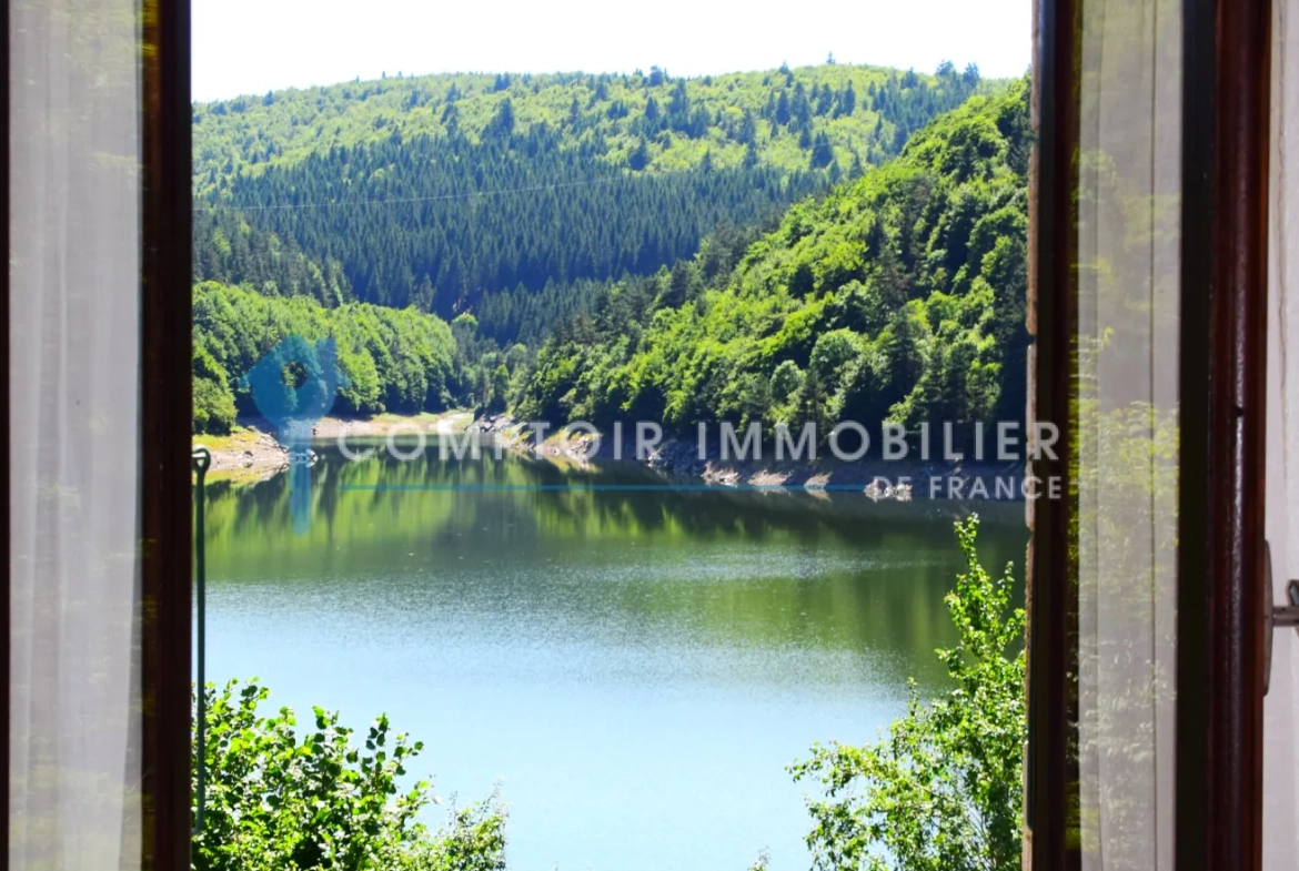 Maison en pierre avec vue lac à Saint-Cirgues-en-Montagne - Ardèche 