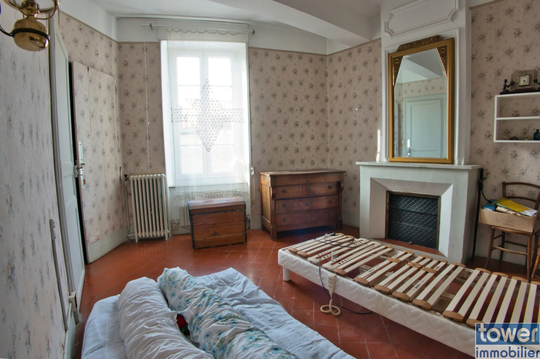Belle maison de ville à Lézignan-Corbières avec garage et patio, idéal investissement ou résidence principale 