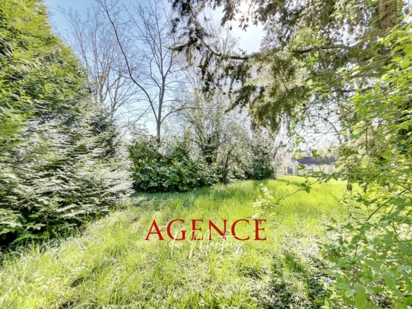 Terrain à bâtir de 1225 m² à Bray-sur-Seine, proximité gare et commodités 