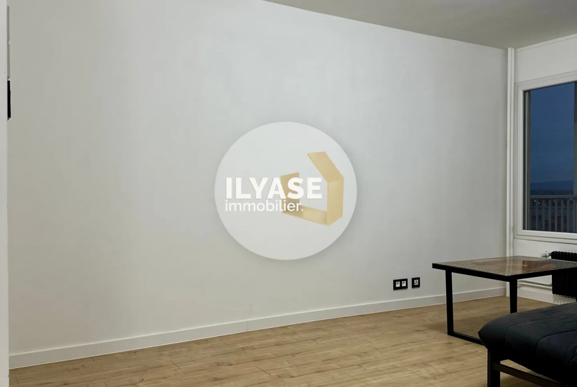 Appartement T2 rénové de 48 m² avec balcon à Chalon-sur-Saône 