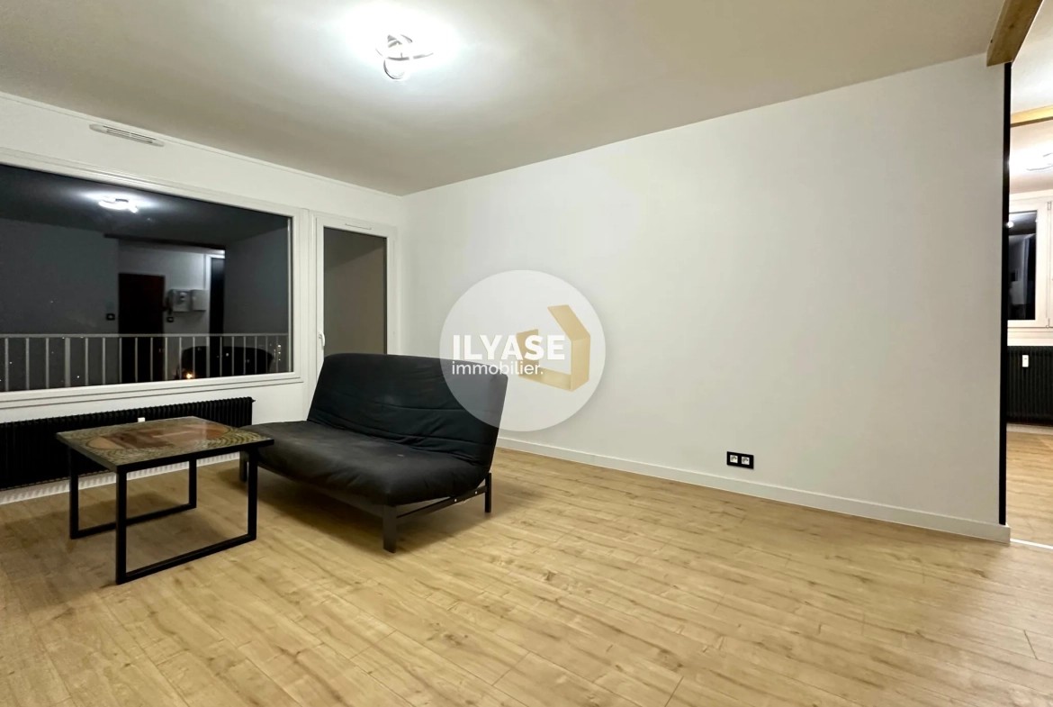 Appartement T2 rénové de 48 m² avec balcon à Chalon-sur-Saône 