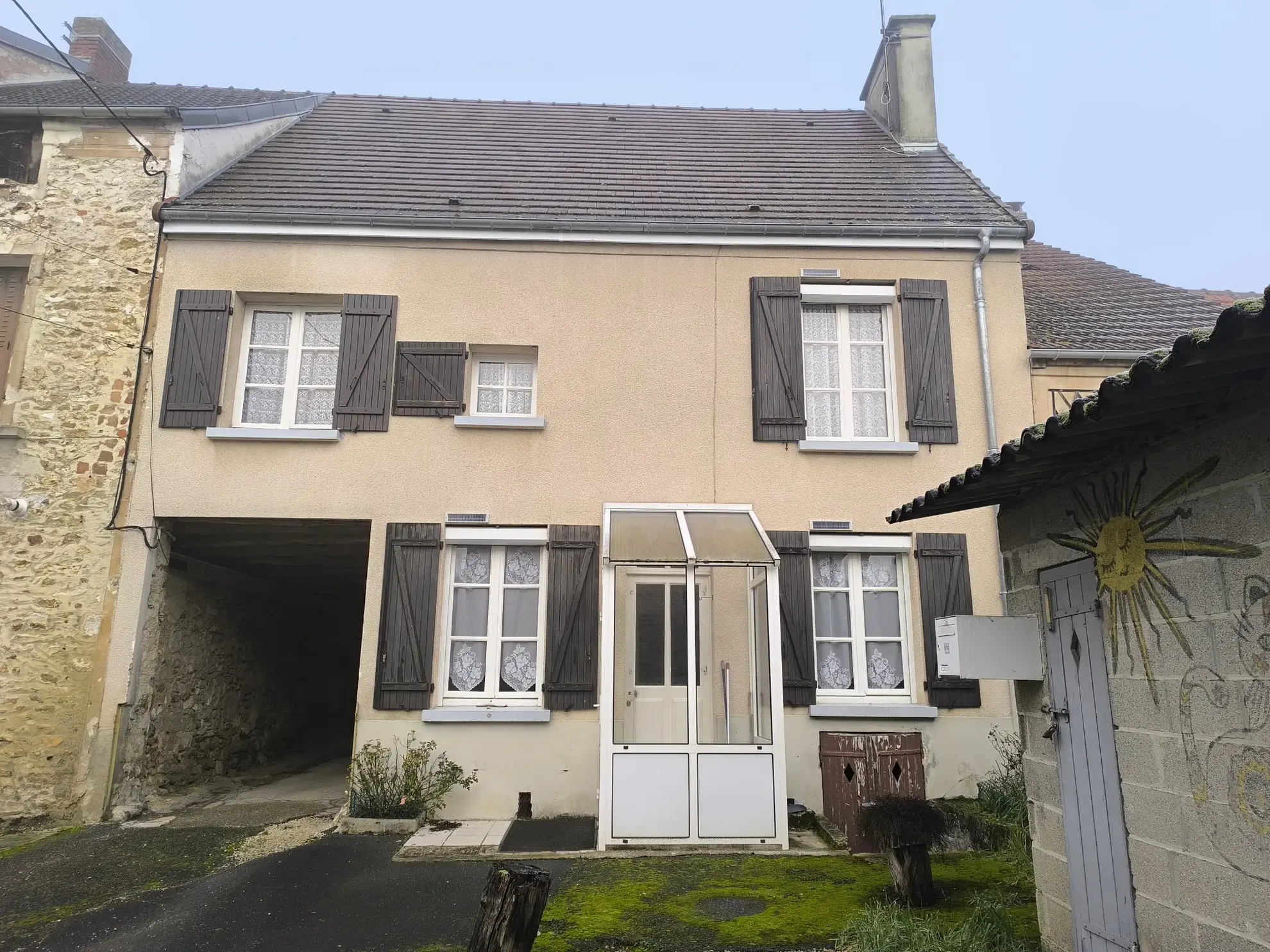 Maison de village de 98 m² à Mont st Pere avec garage et jardin 