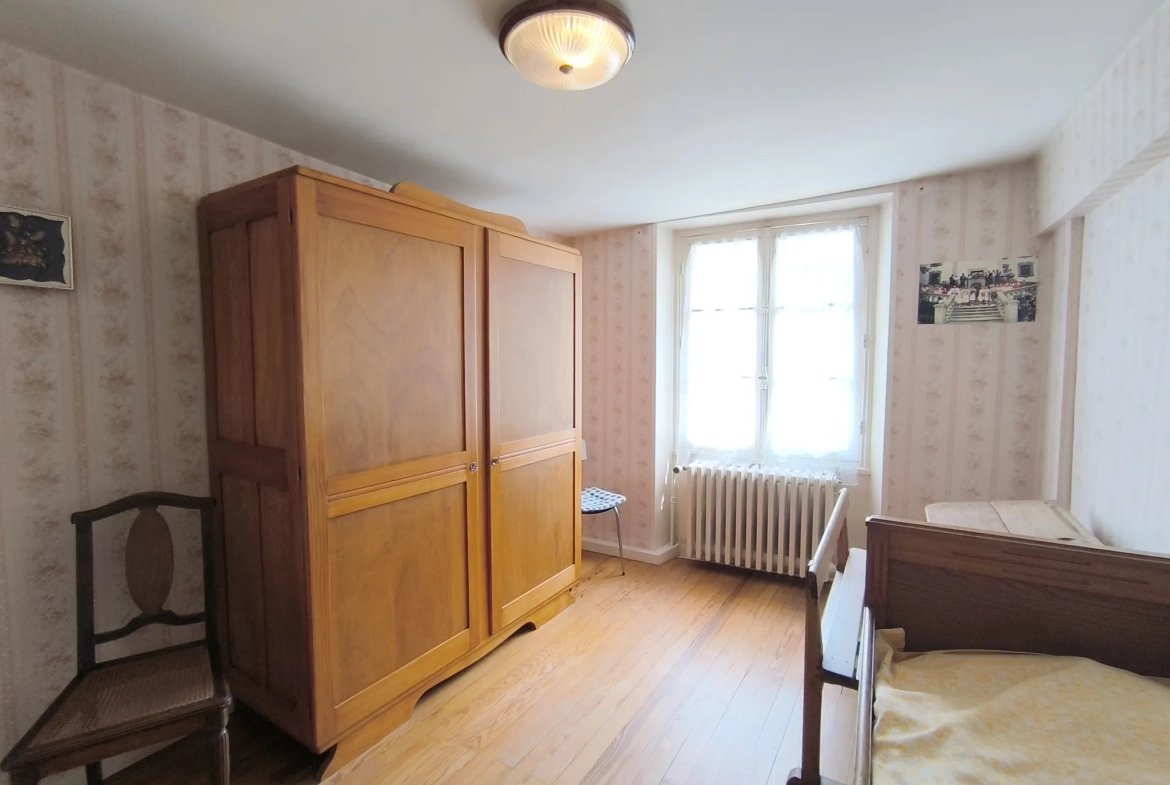 Maison de village de 98 m² à Mont st Pere avec garage et jardin 