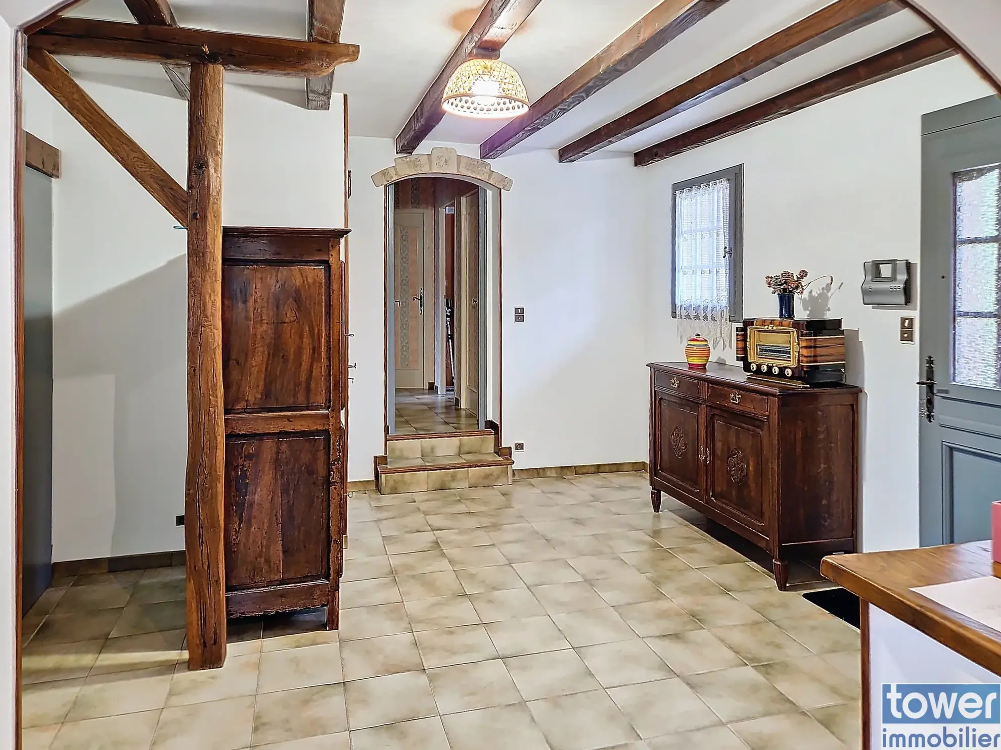 Maison familiale avec piscine à Nersac – 134 m², terrain 2640 m², confort optimal 