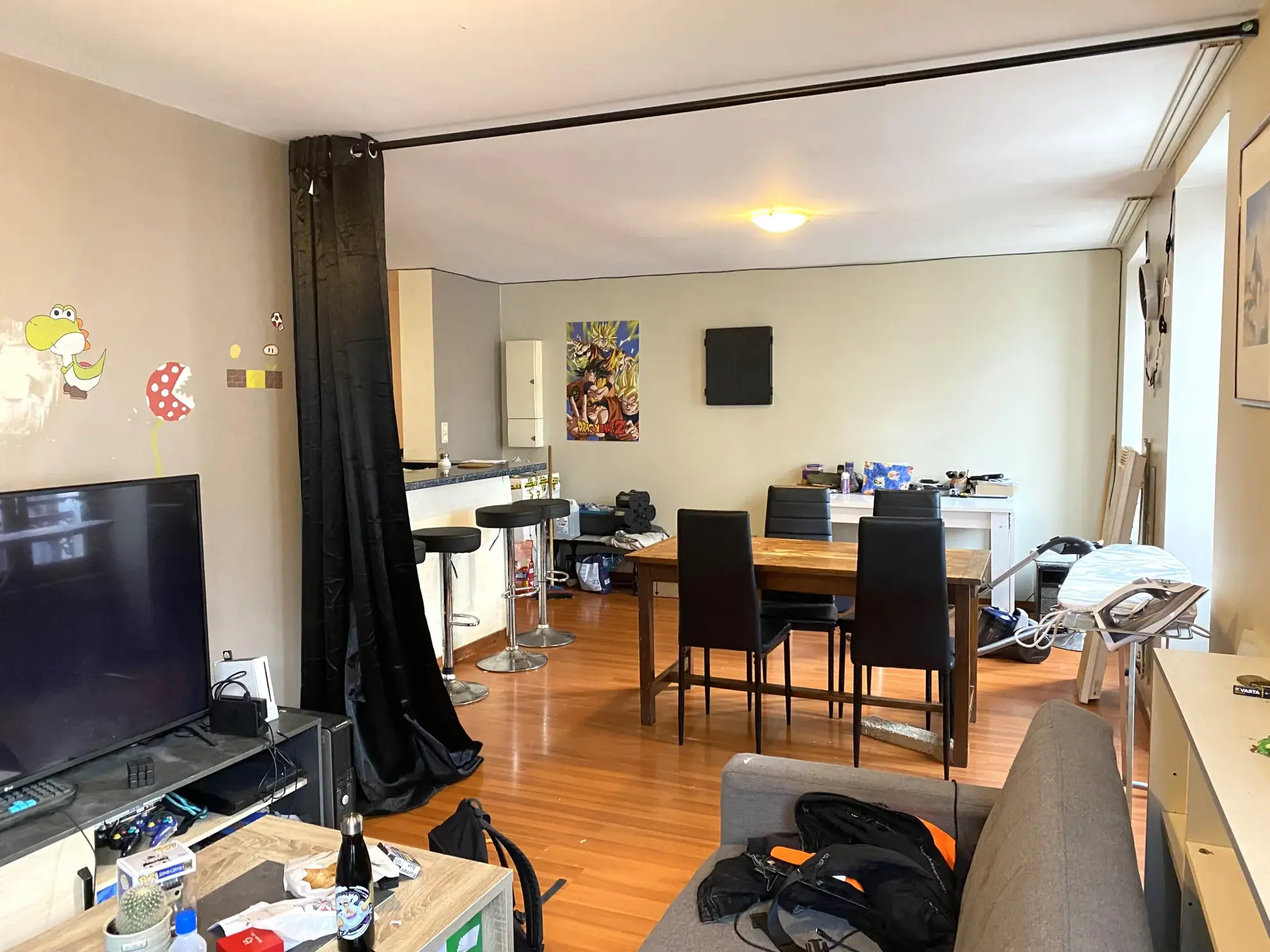 Immeuble de rapport avec local commercial et appartements loués à Courtenay (45) 