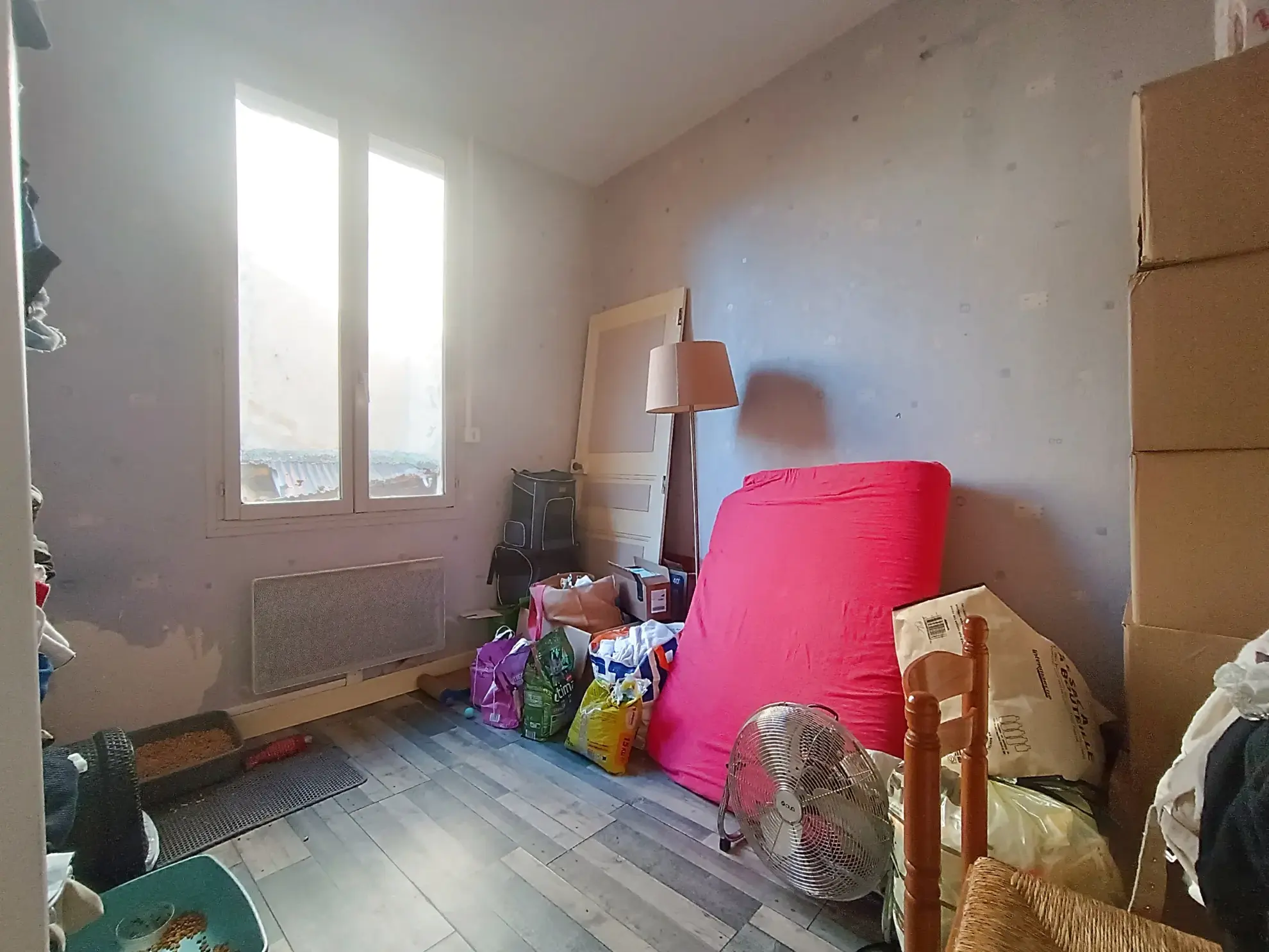Immeuble à vendre de 99,8 m² à Ruffec, parfait pour investisseur 
