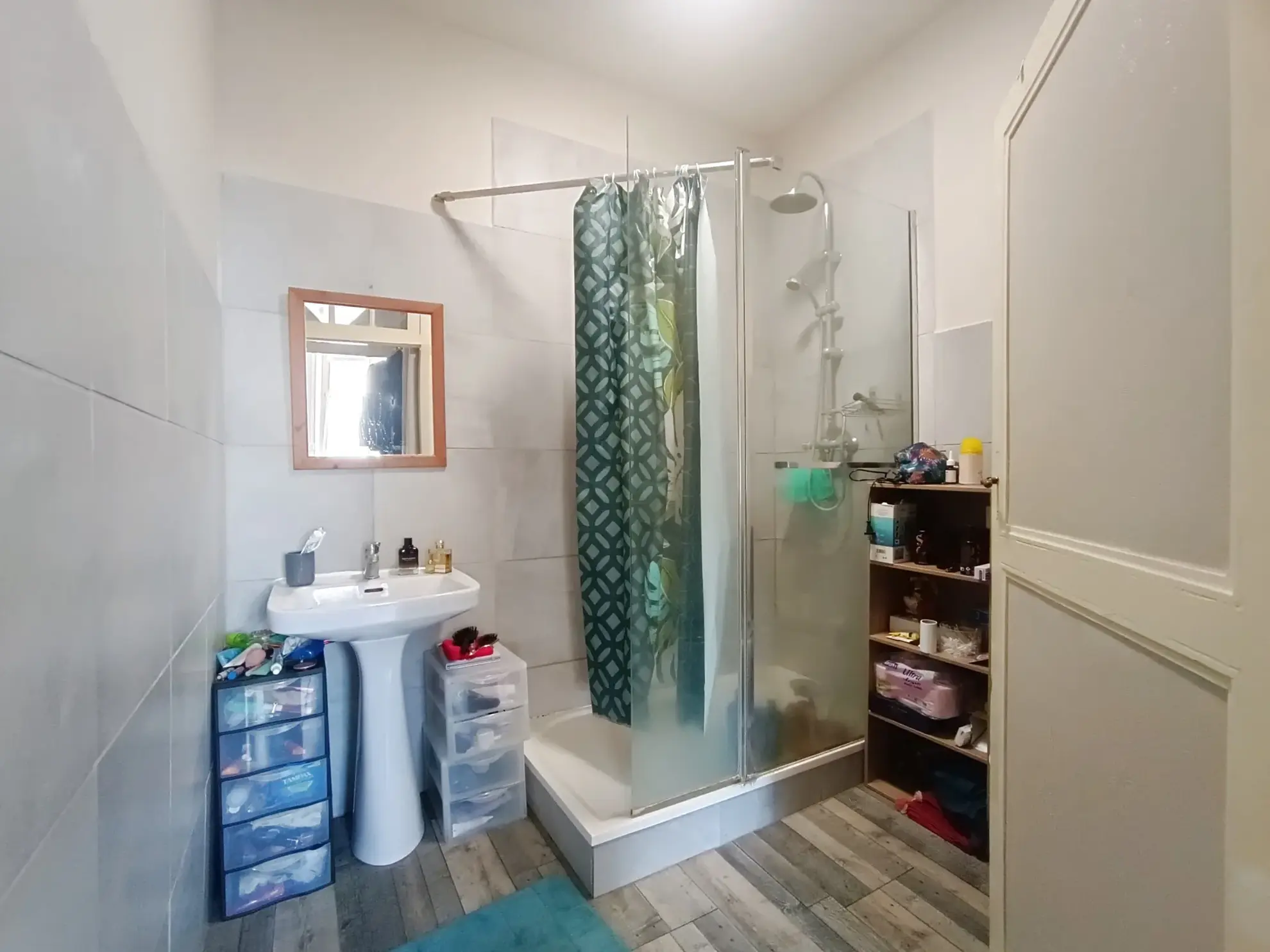 Immeuble à vendre de 99,8 m² à Ruffec, parfait pour investisseur 