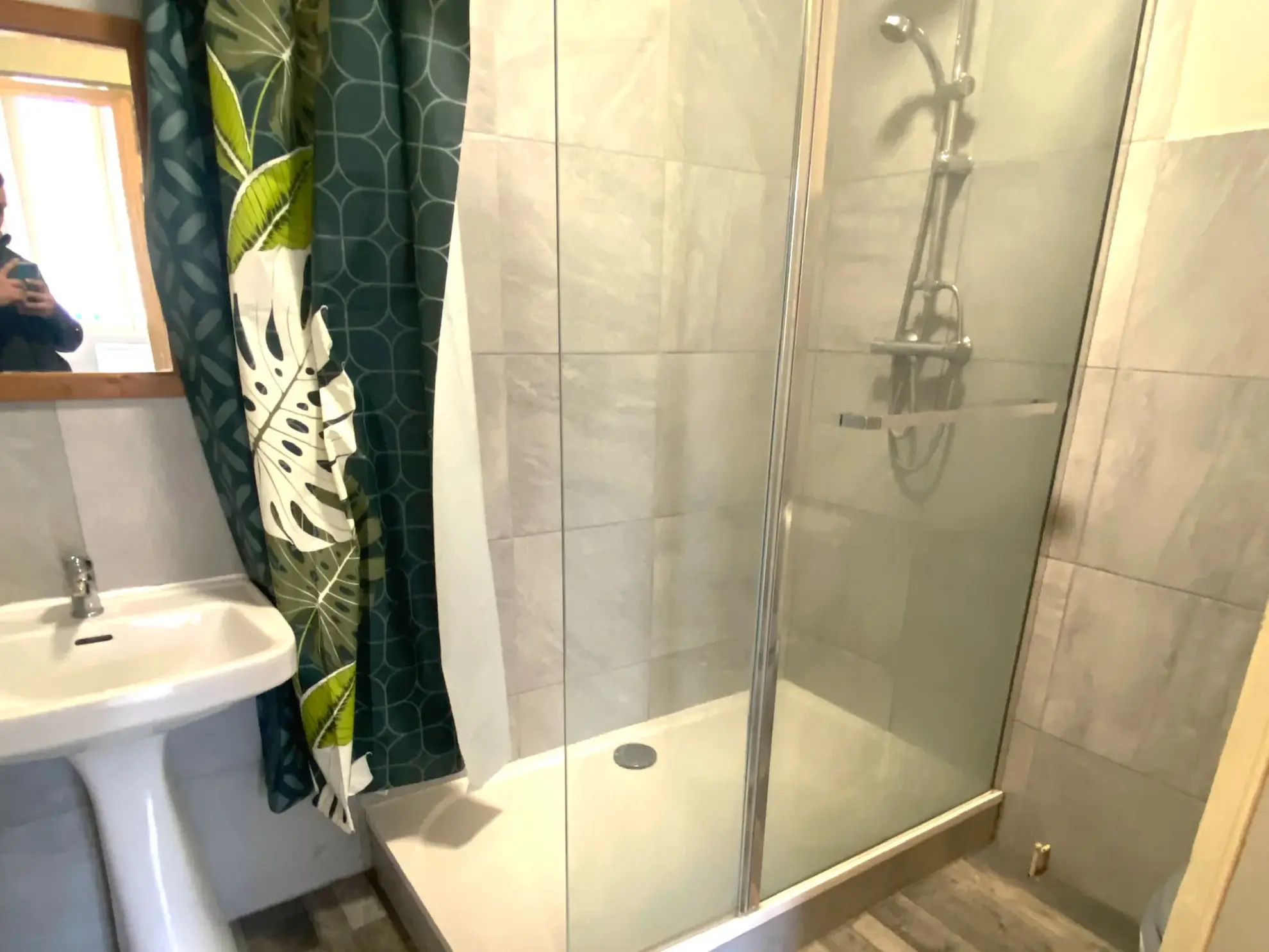 Immeuble à vendre de 99,8 m² à Ruffec, parfait pour investisseur 