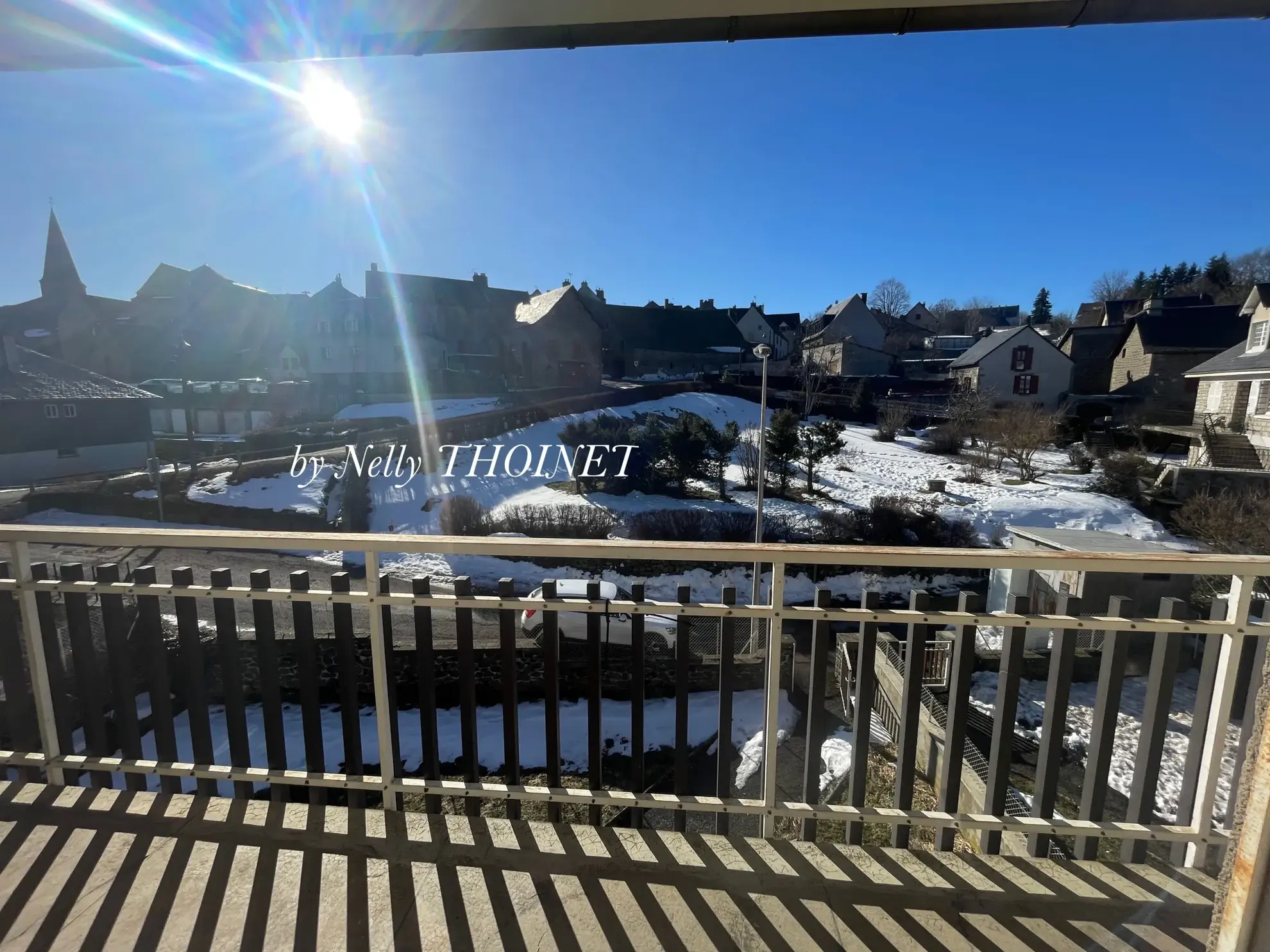 Appartement T3 avec balcon et cave à Besse et Saint-Anastaise dans le parc des Volcans 