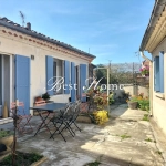 Maisons de ville à vendre à Nîmes centre avec cour et charme atypique