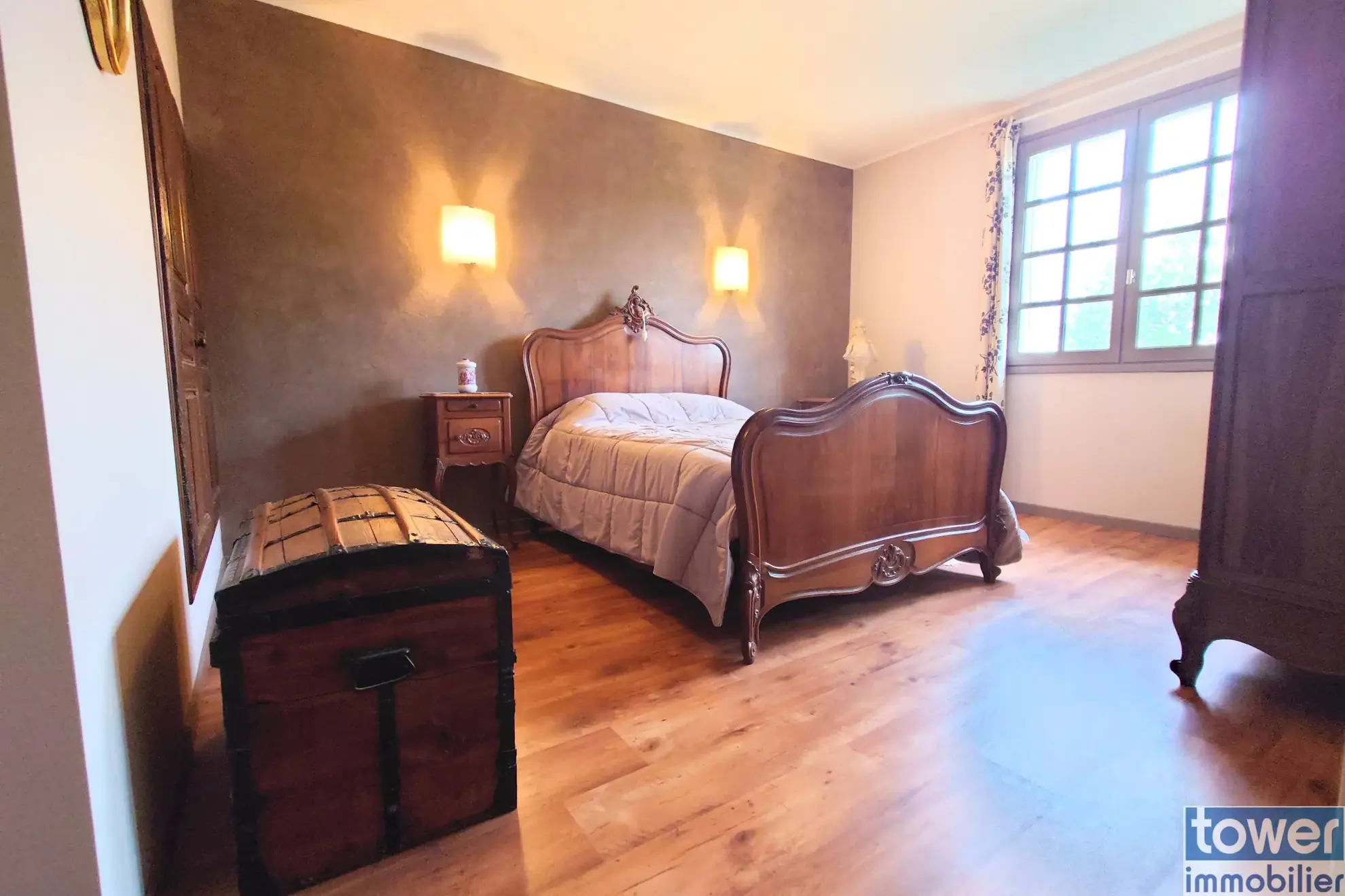 Charmante maison de 220 m² avec piscine et grand terrain à Villefranche-de-Rouergue 