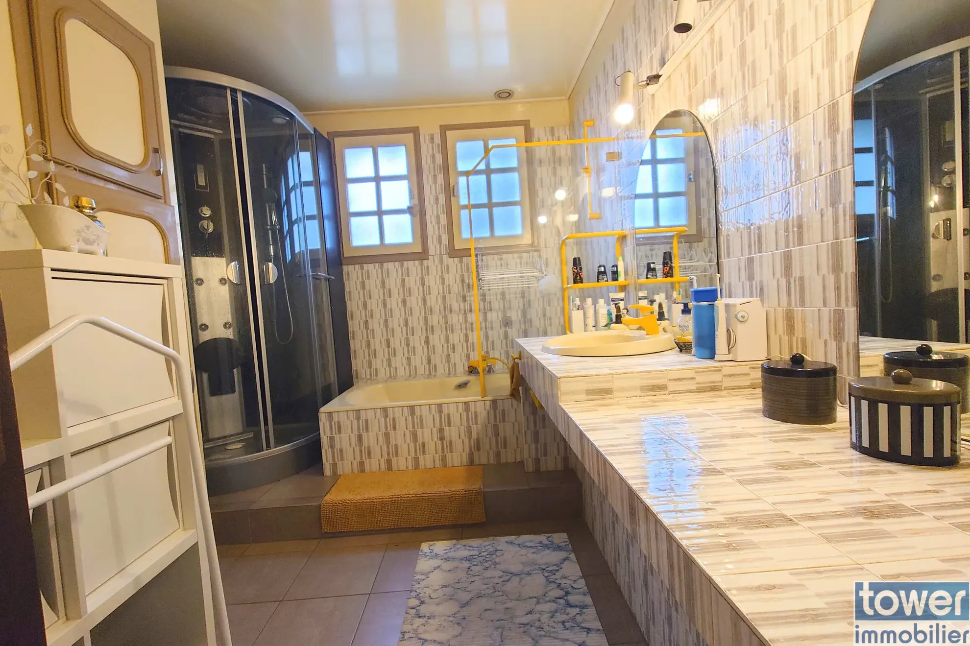 Charmante maison de 220 m² avec piscine et grand terrain à Villefranche-de-Rouergue 