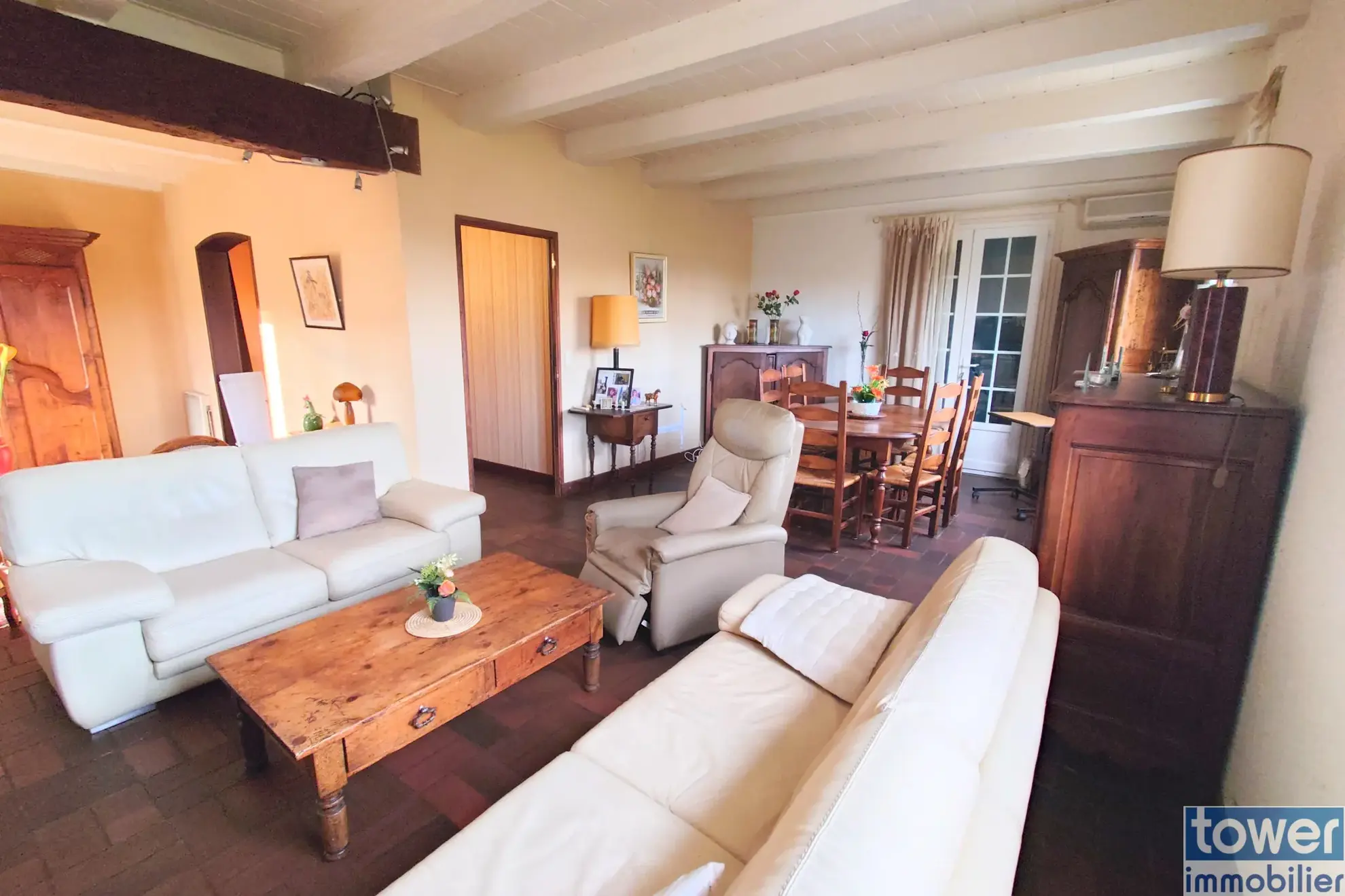 Charmante maison de 220 m² avec piscine et grand terrain à Villefranche-de-Rouergue 