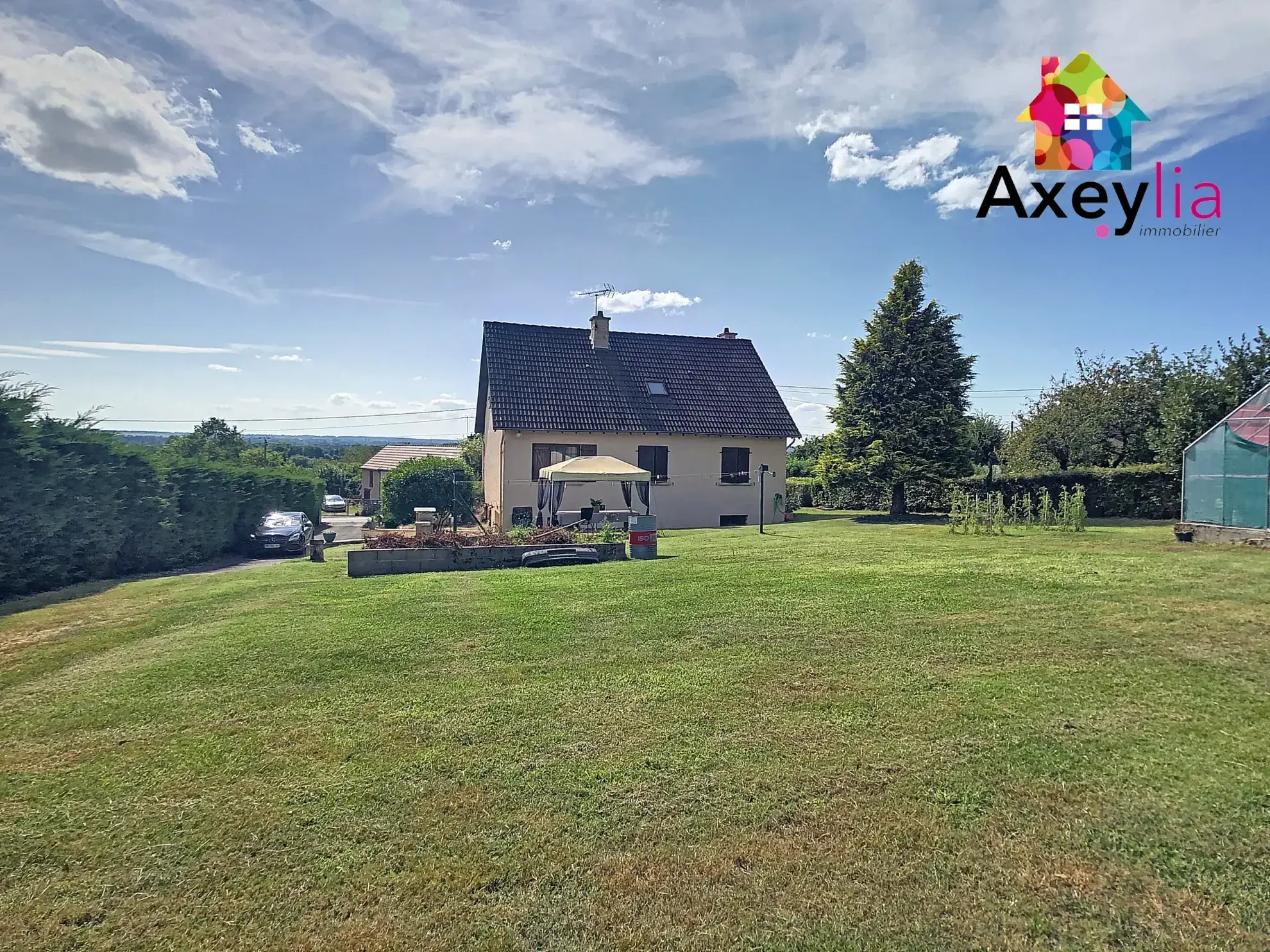 Maison familiale de 140 m² à Saint Agnan avec terrain arboré 