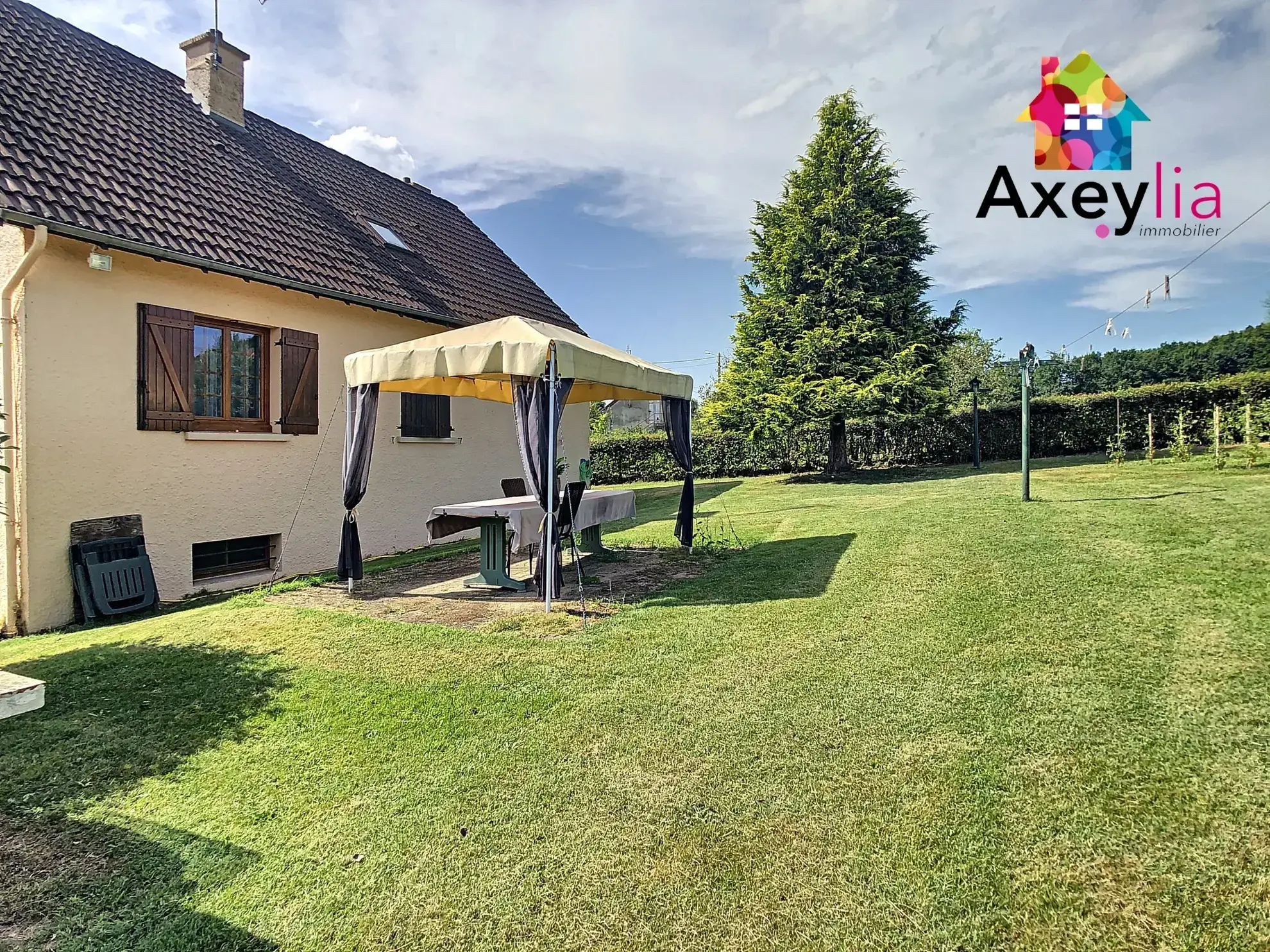 Maison familiale de 140 m² à Saint Agnan avec terrain arboré 