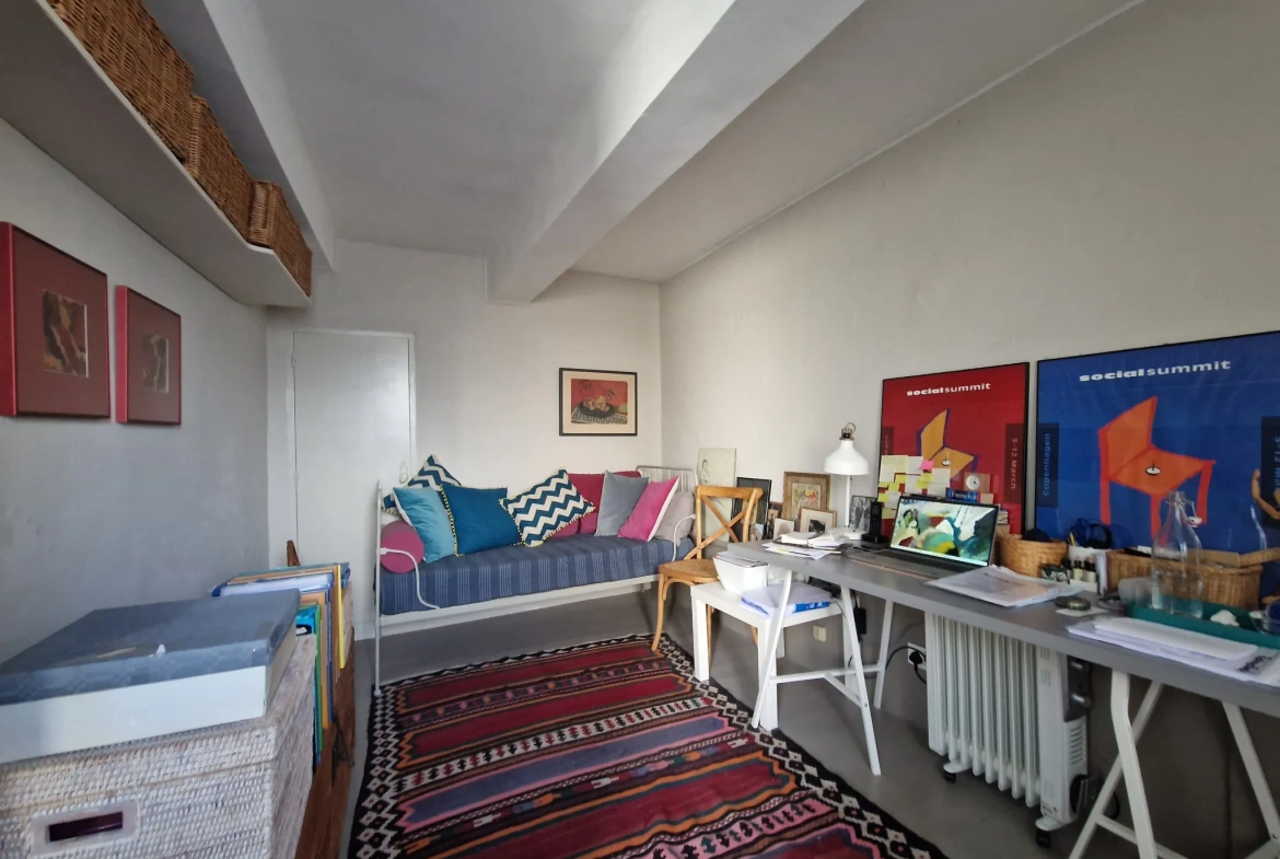 Maison en pierre à vendre à Lecques - 125 m² avec 4 chambres 
