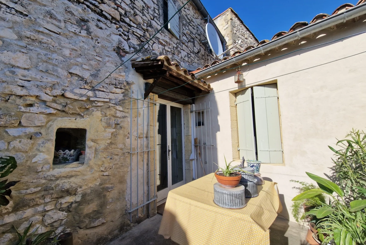 Maison en pierre à vendre à Lecques - 125 m² avec 4 chambres 